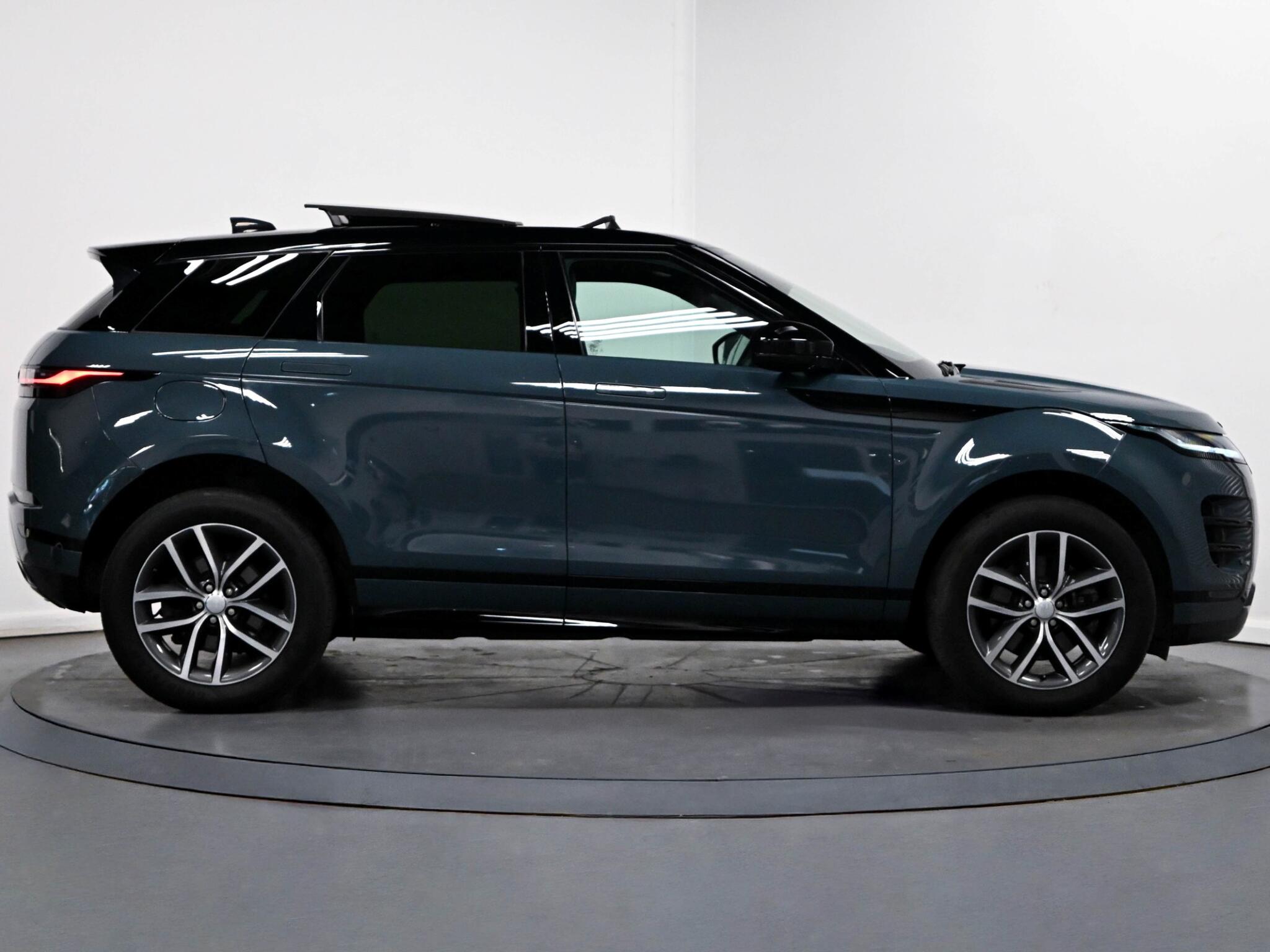 Land Rover Range Rover Evoque view 21