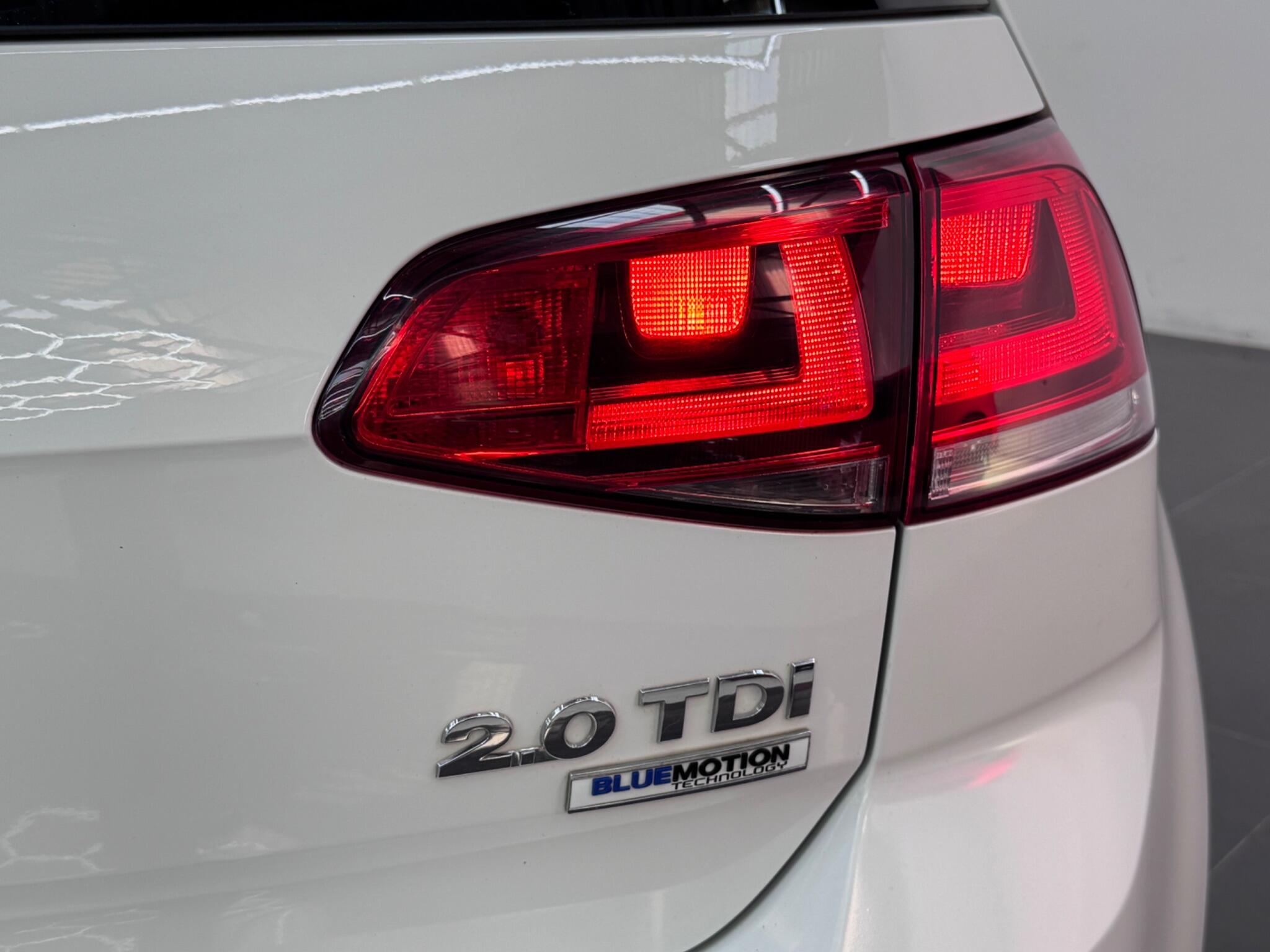 Volkswagen Golf view 28