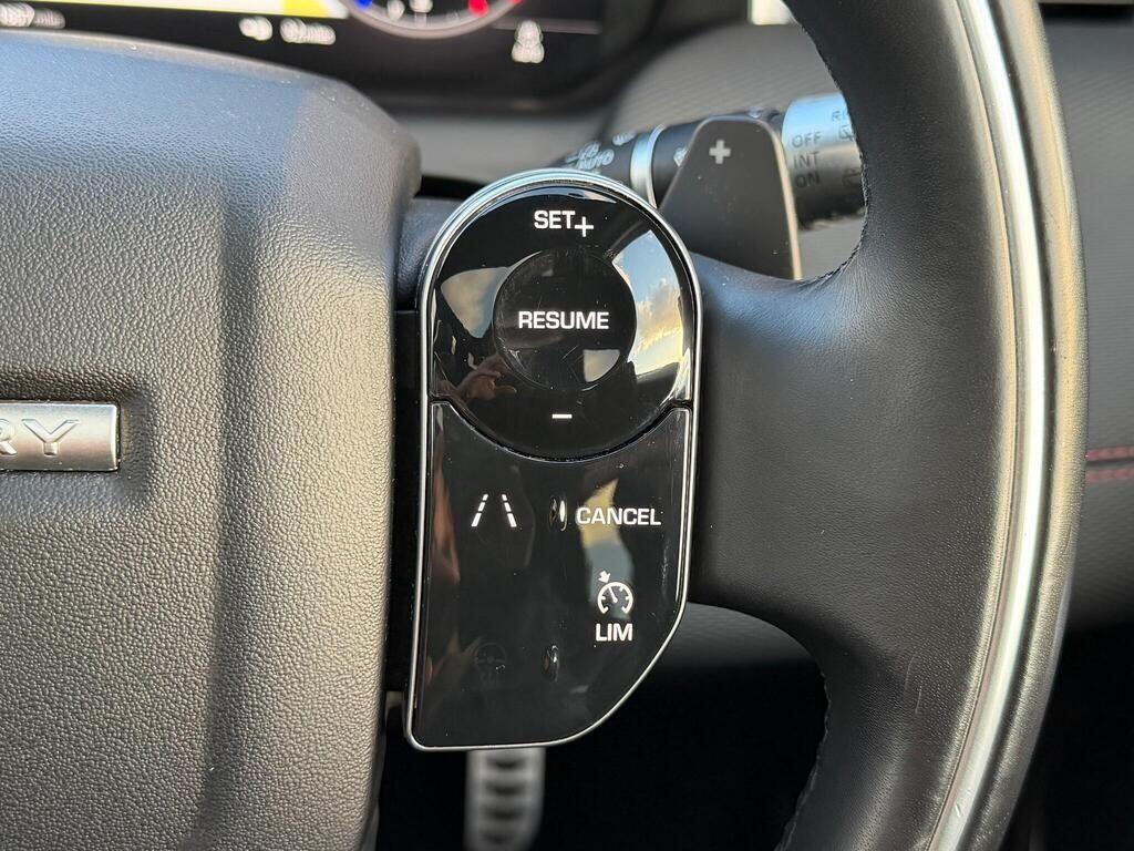 Land Rover Discovery Sport view 24