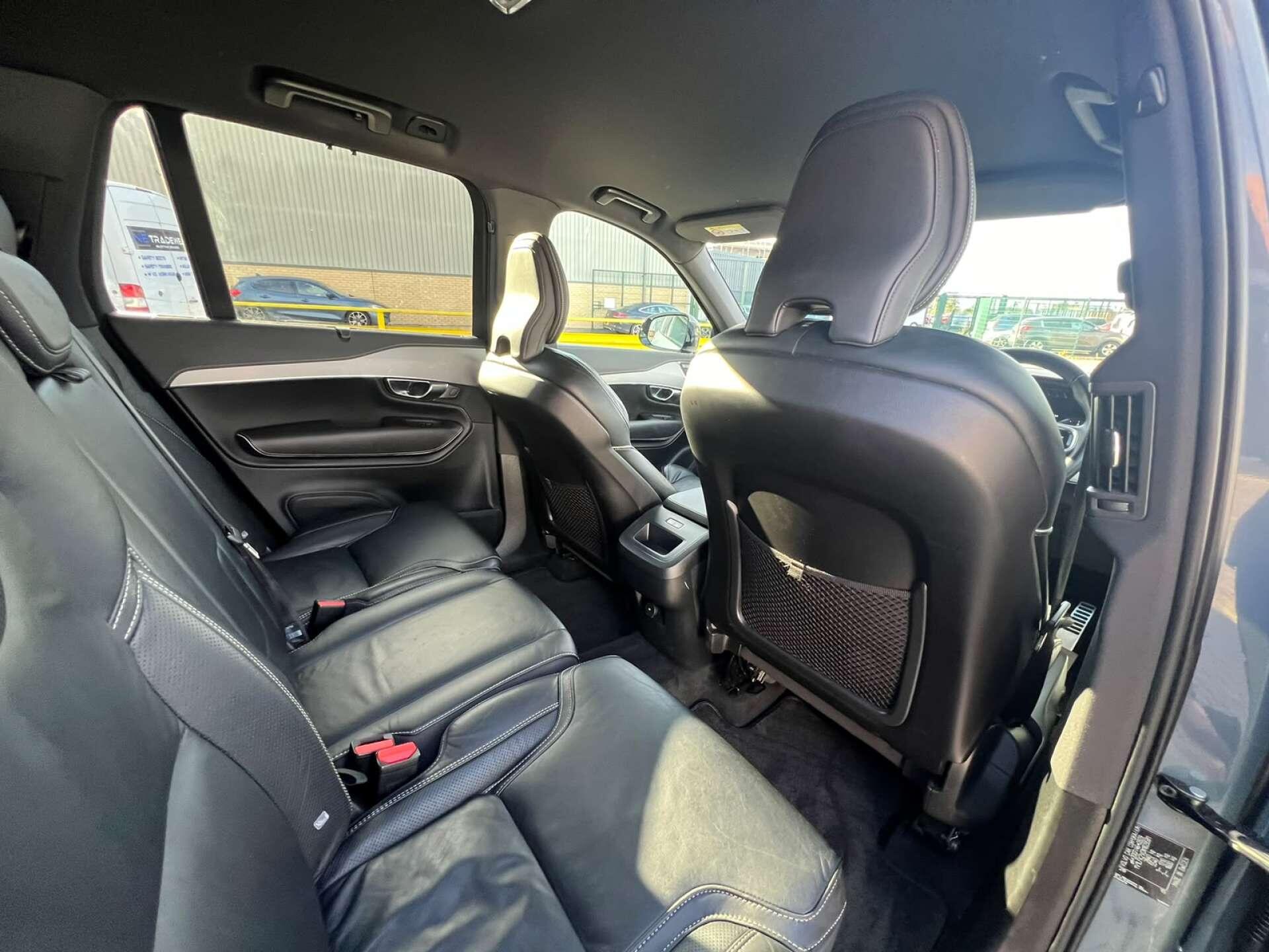 Volvo XC90 view 23
