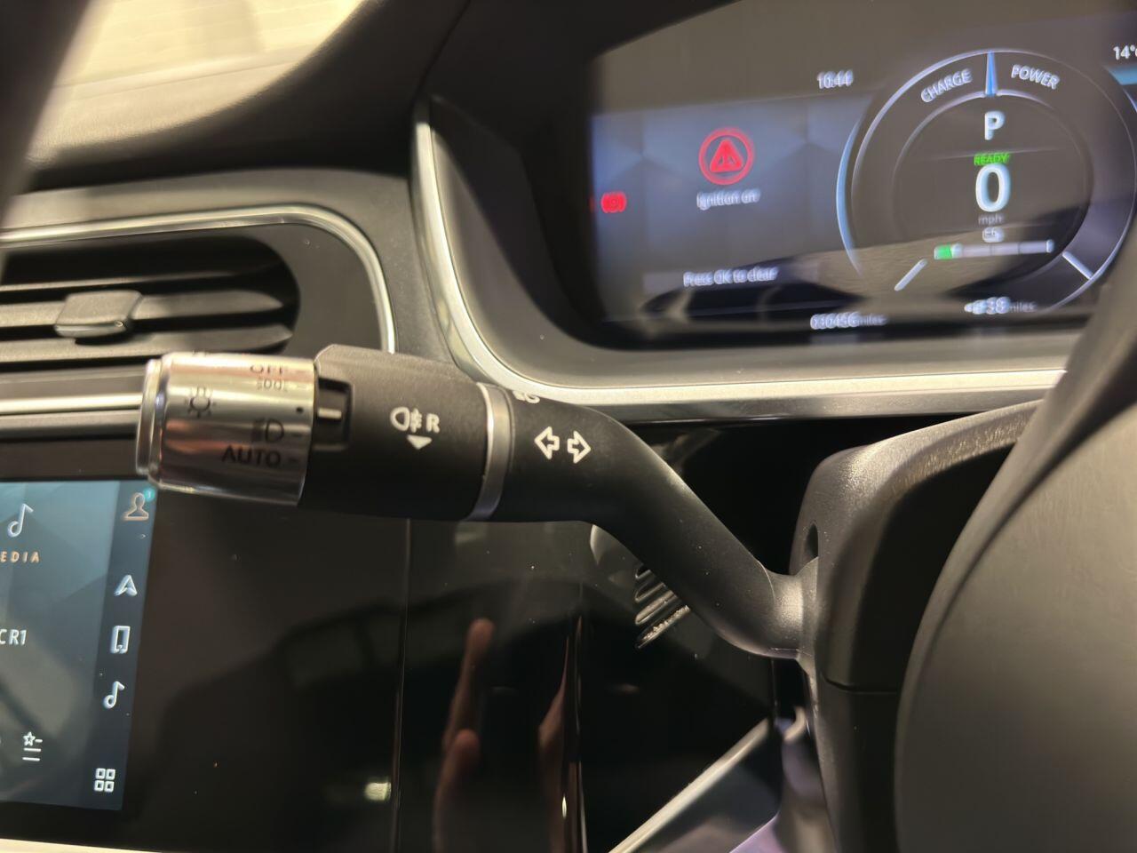 Jaguar I-Pace view 17