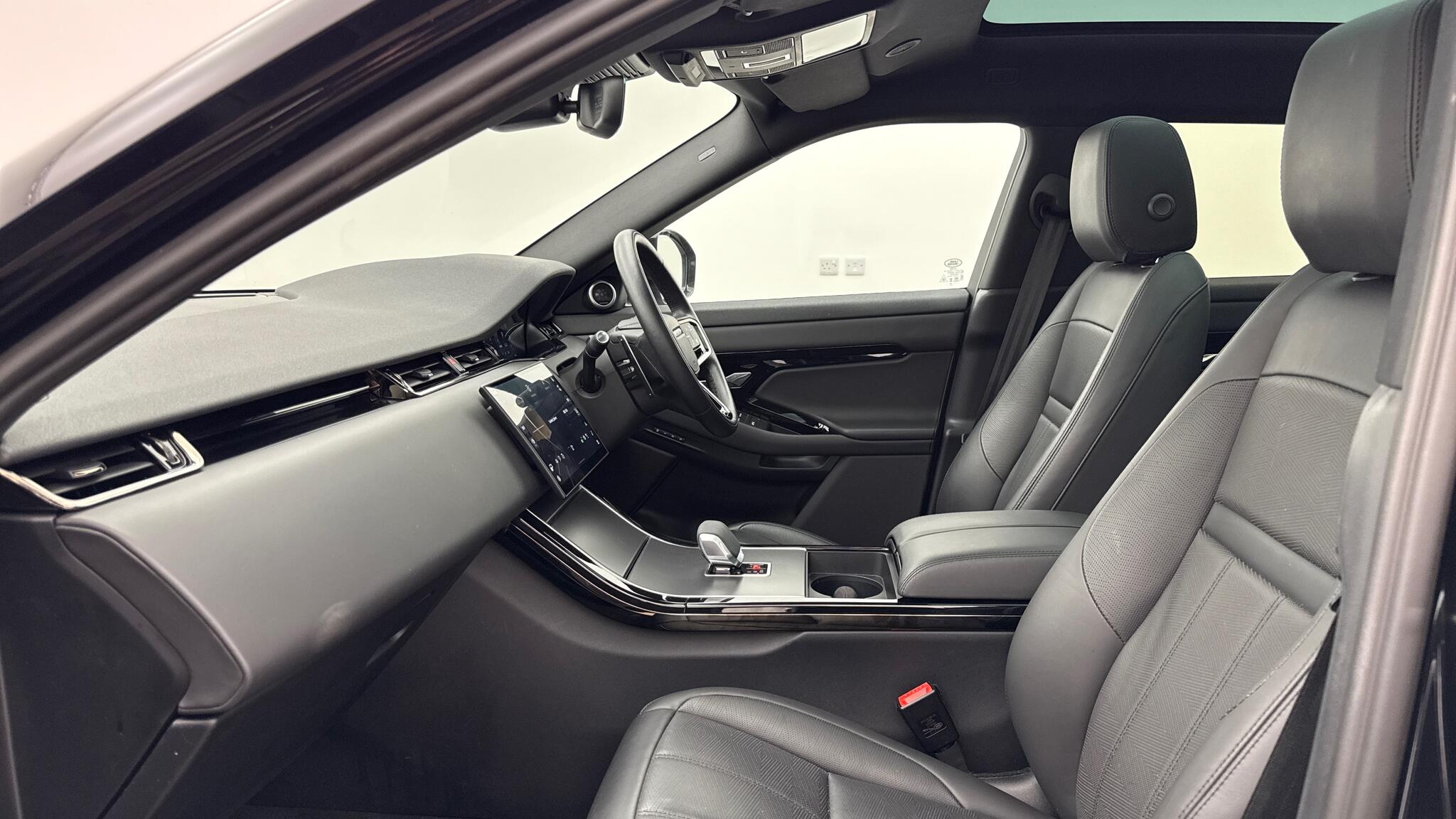 Land Rover Range Rover Evoque view 3