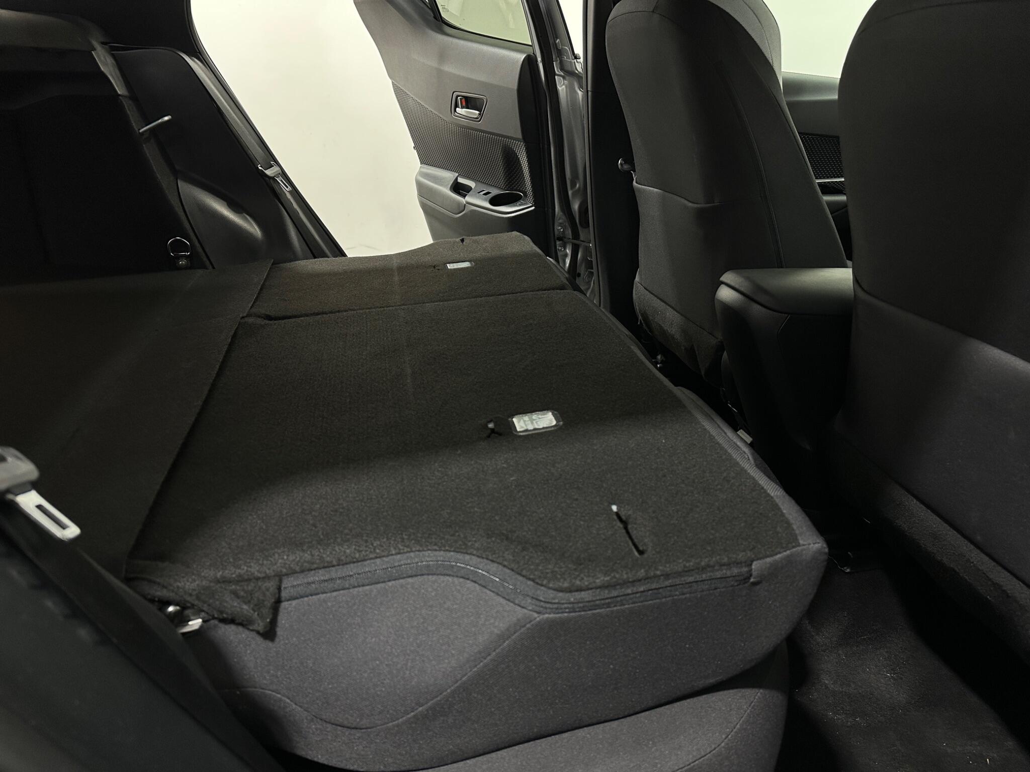 Toyota C-HR view 45