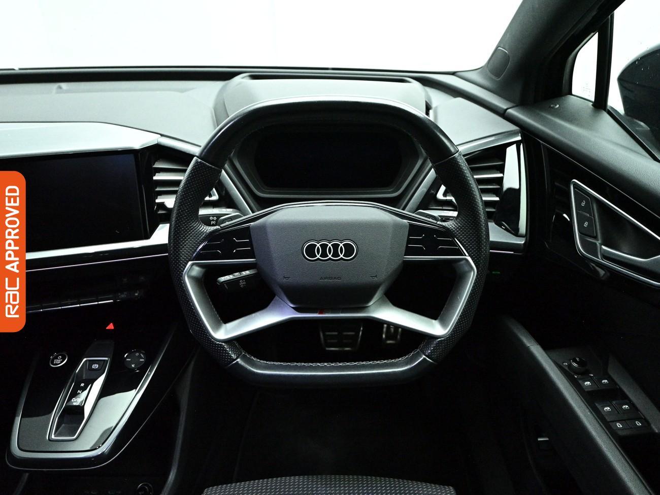 Audi Q4 e-tron view 10