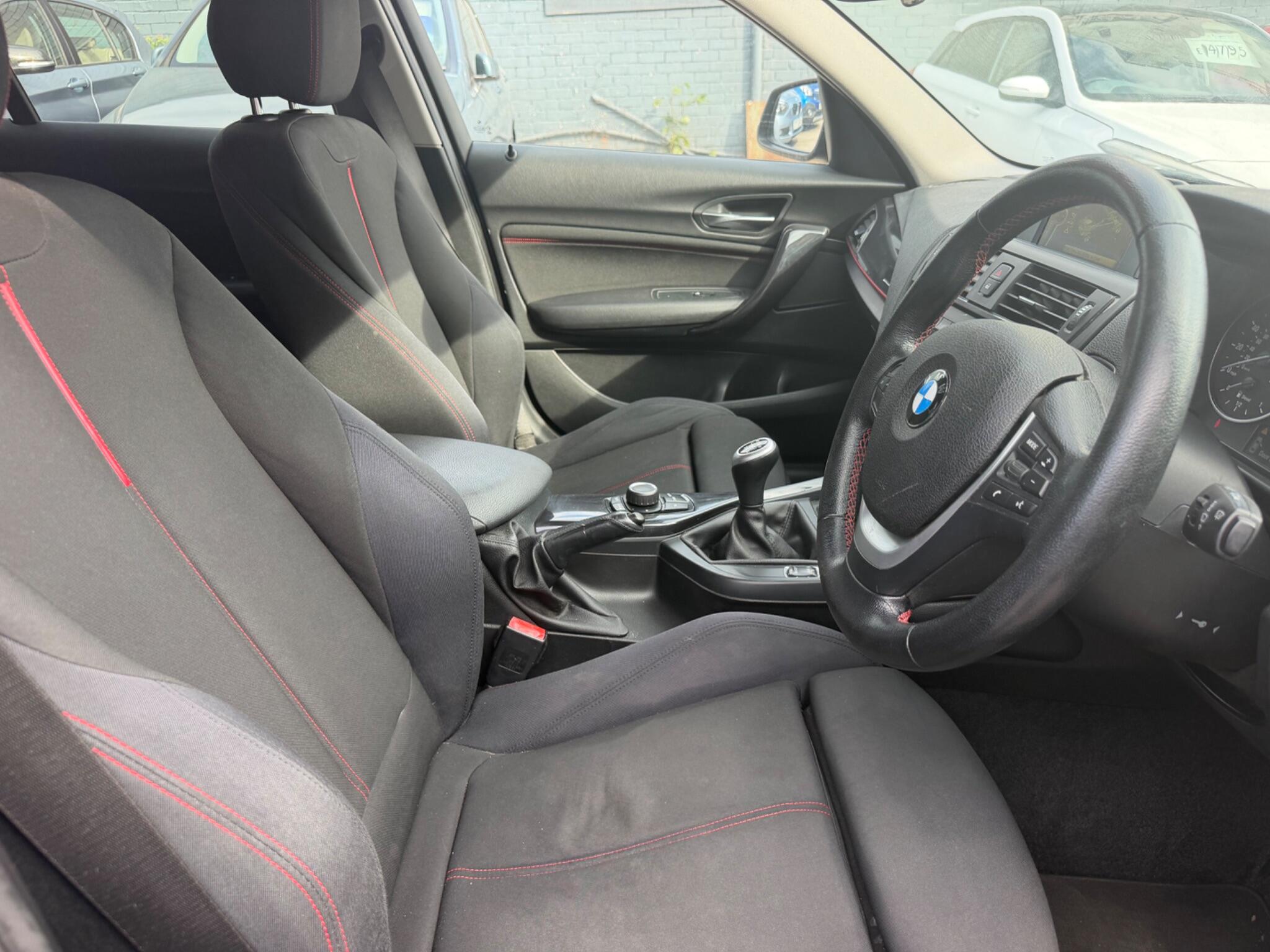 BMW 1 Series view 10