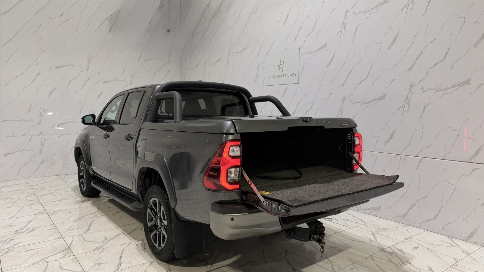 Toyota Hilux view 48