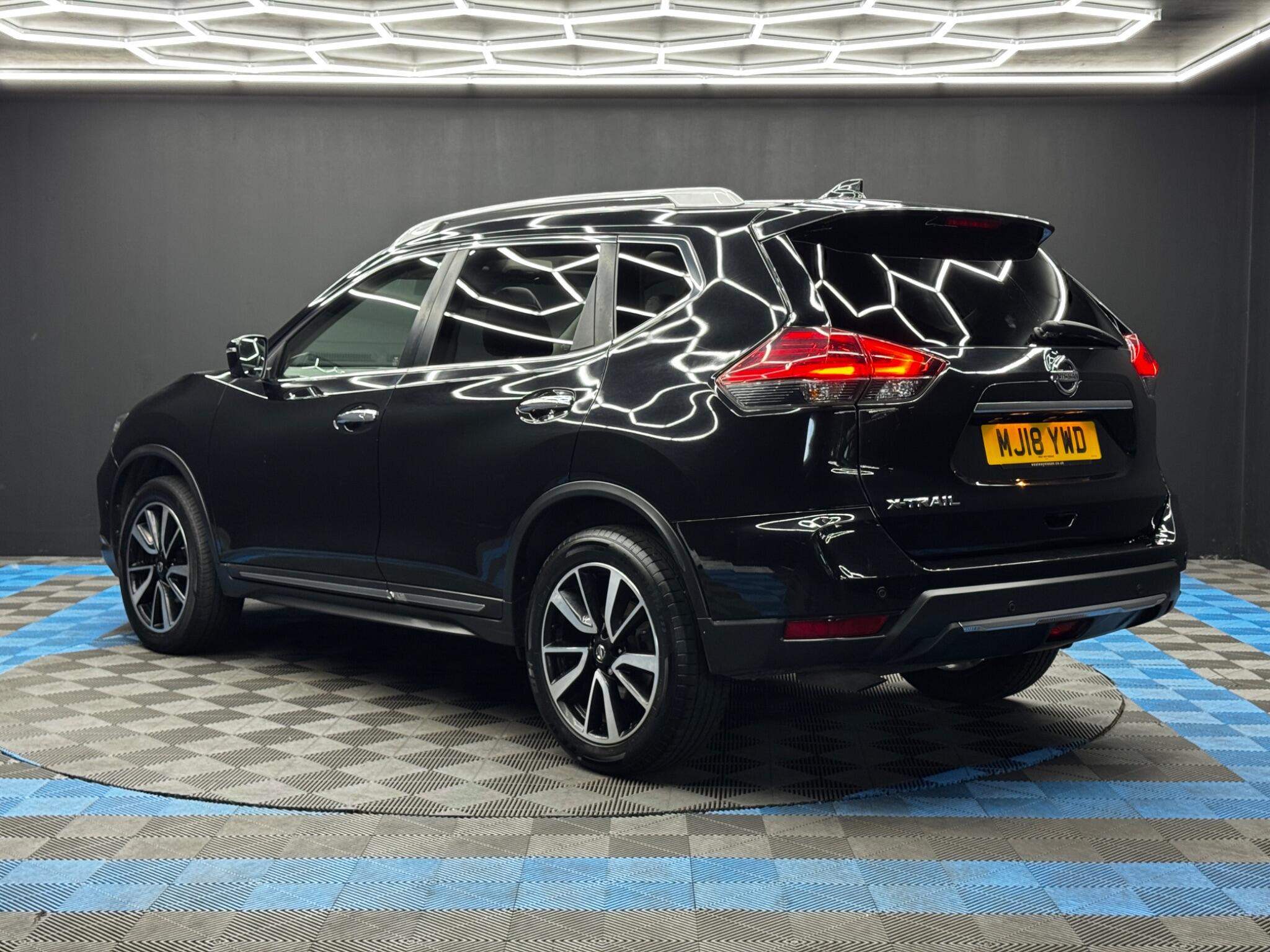 Nissan X-Trail view 7