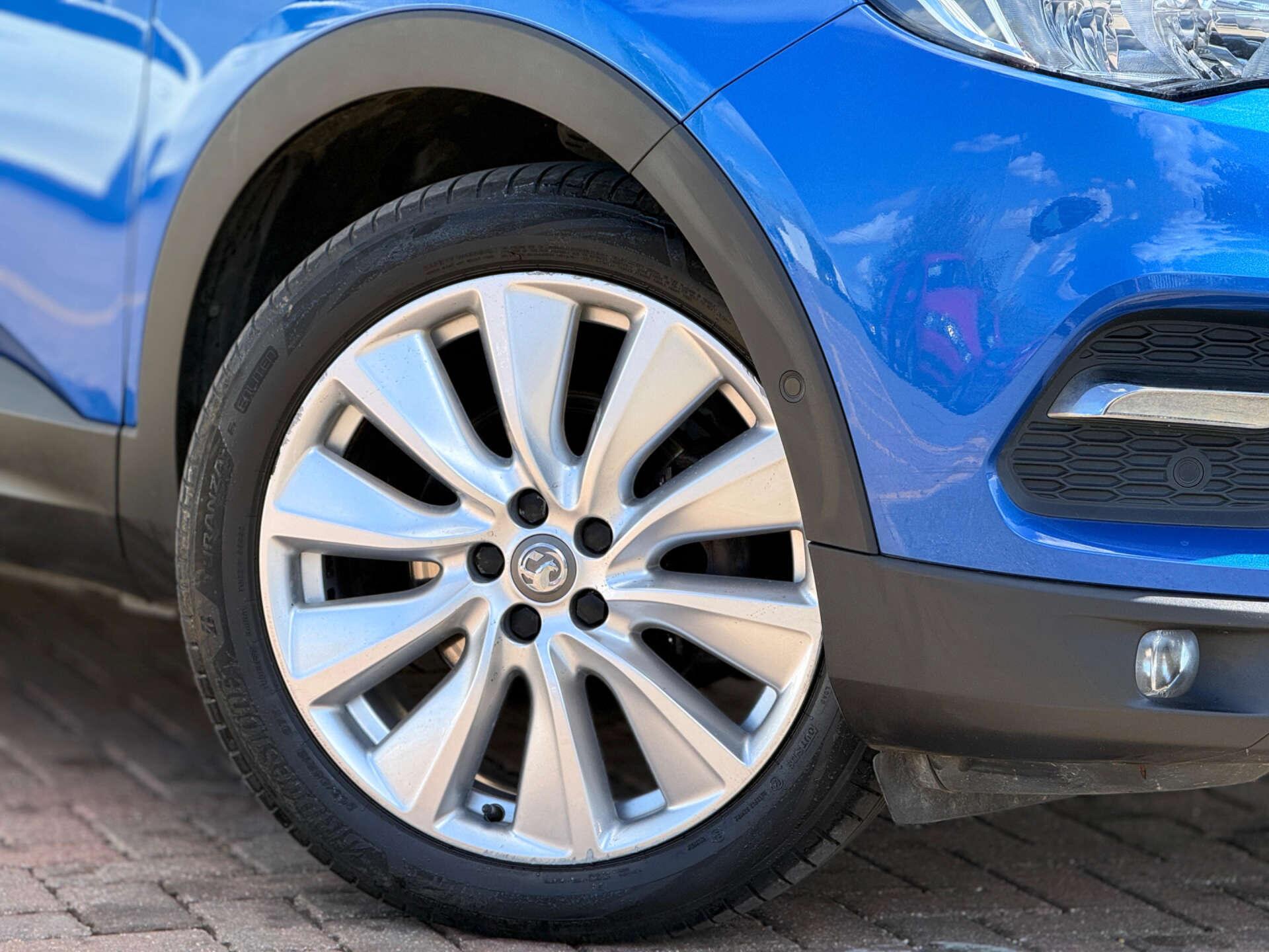 Vauxhall Grandland X view 45