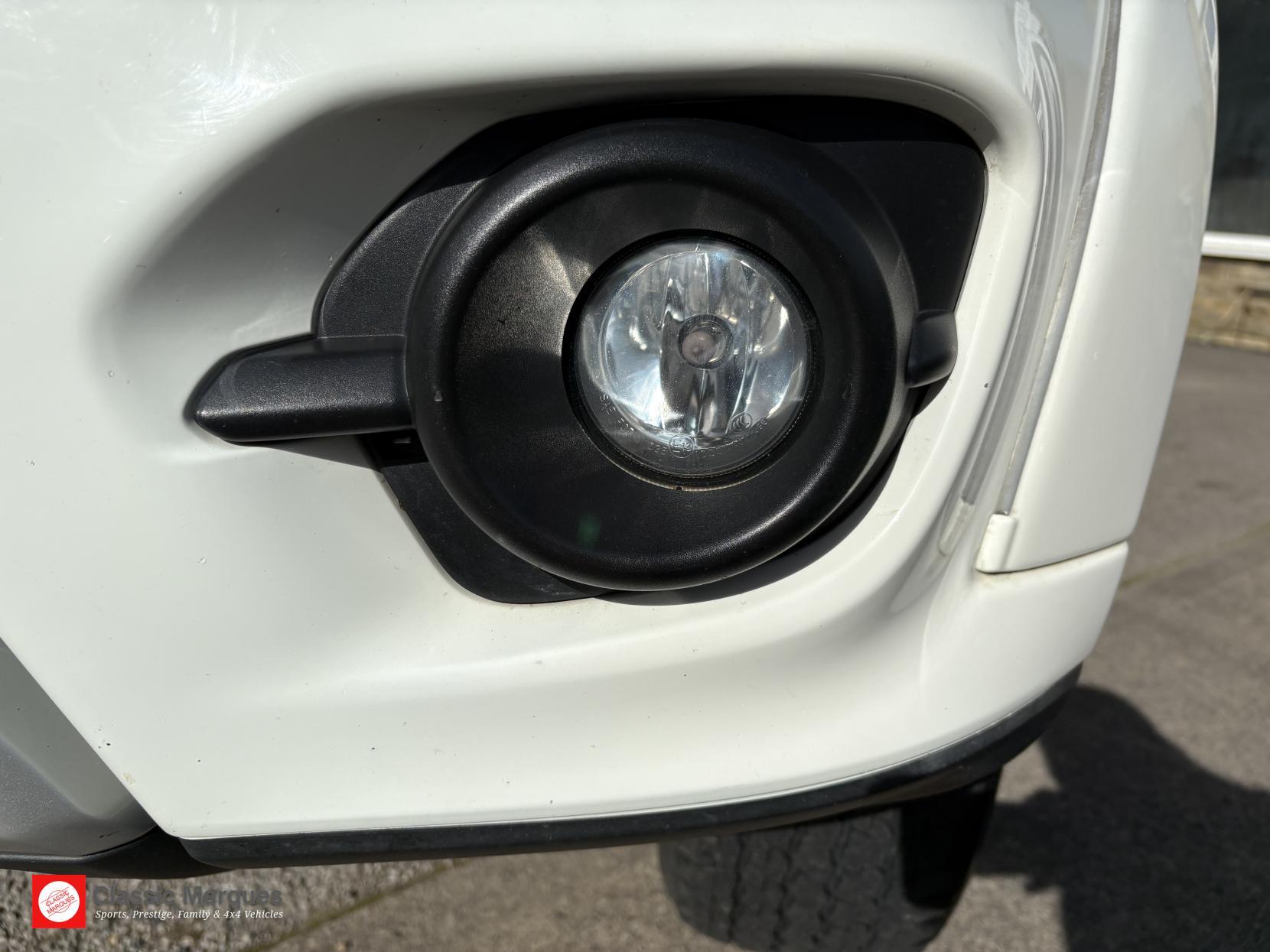 Mitsubishi L200 view 23