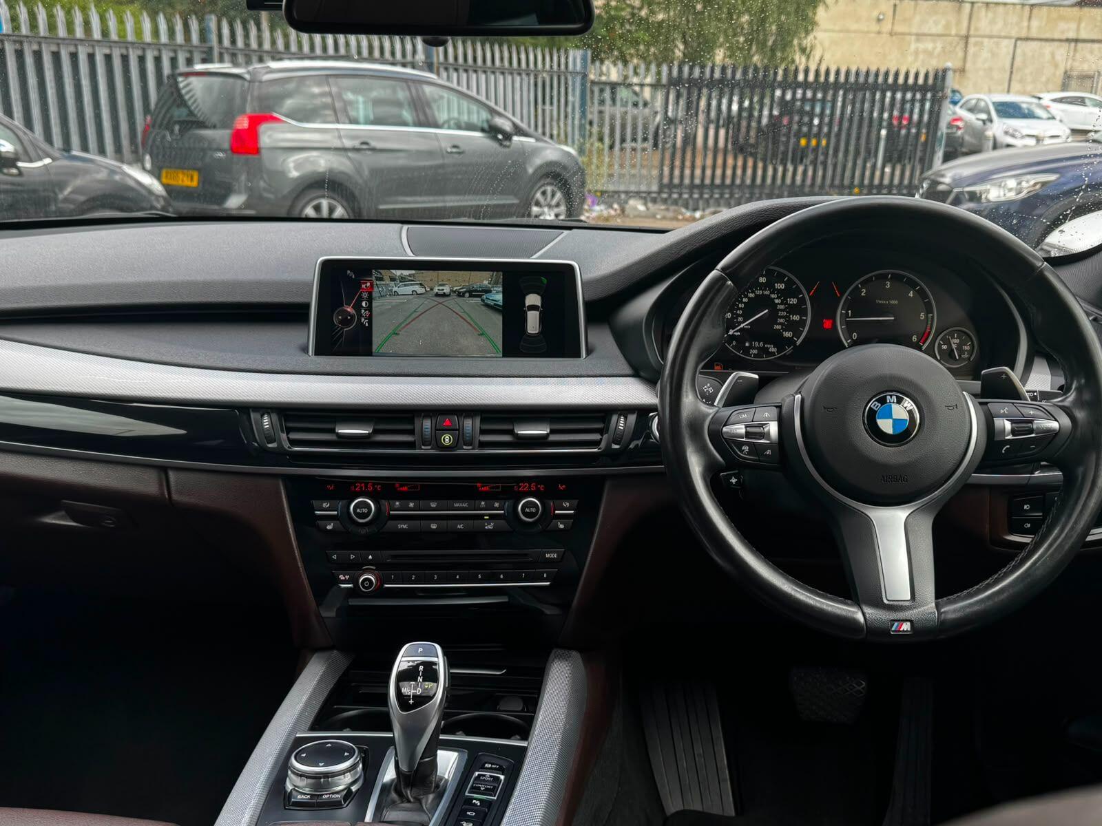 BMW X5 view 13