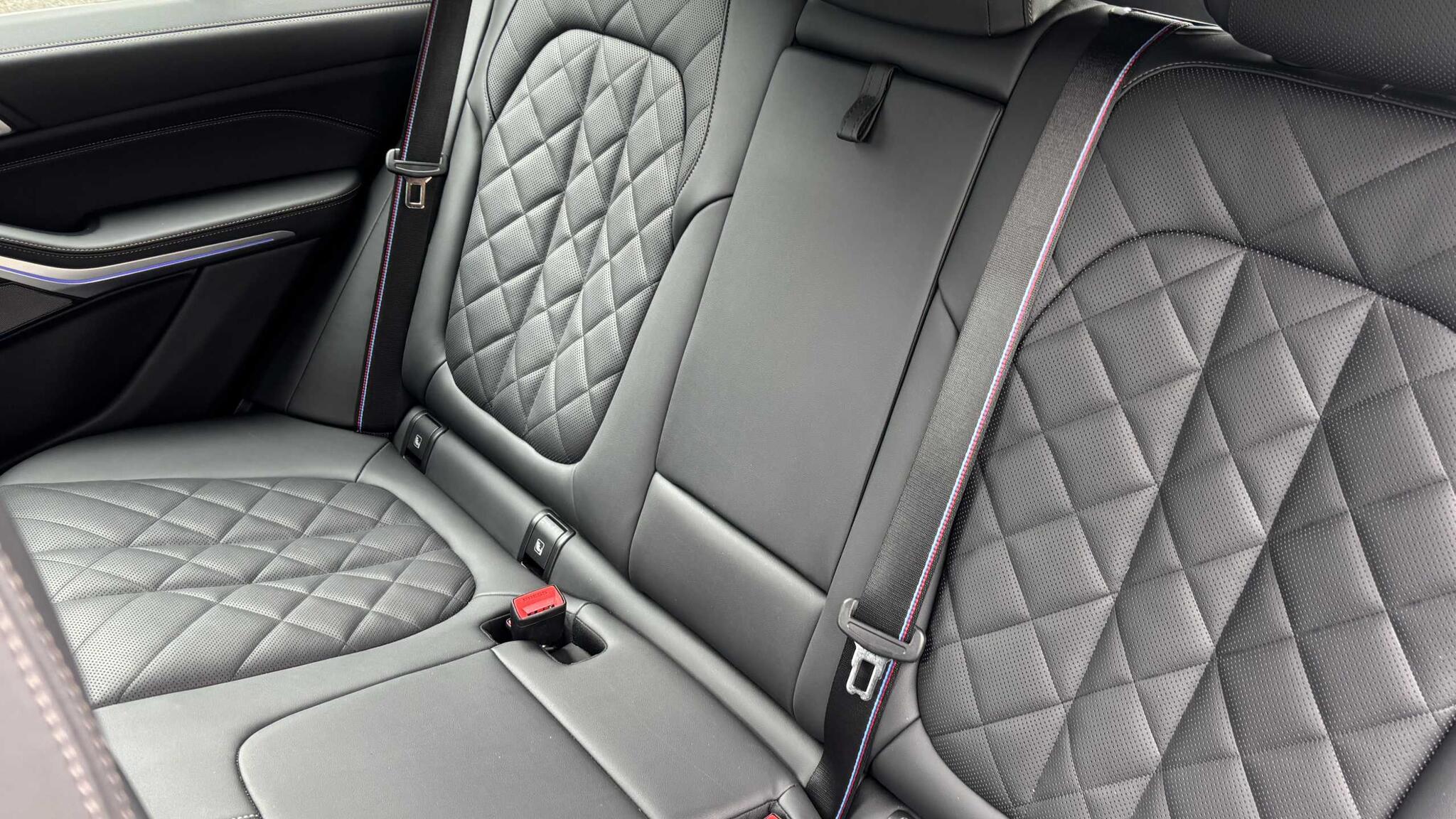 BMW X5 view 12