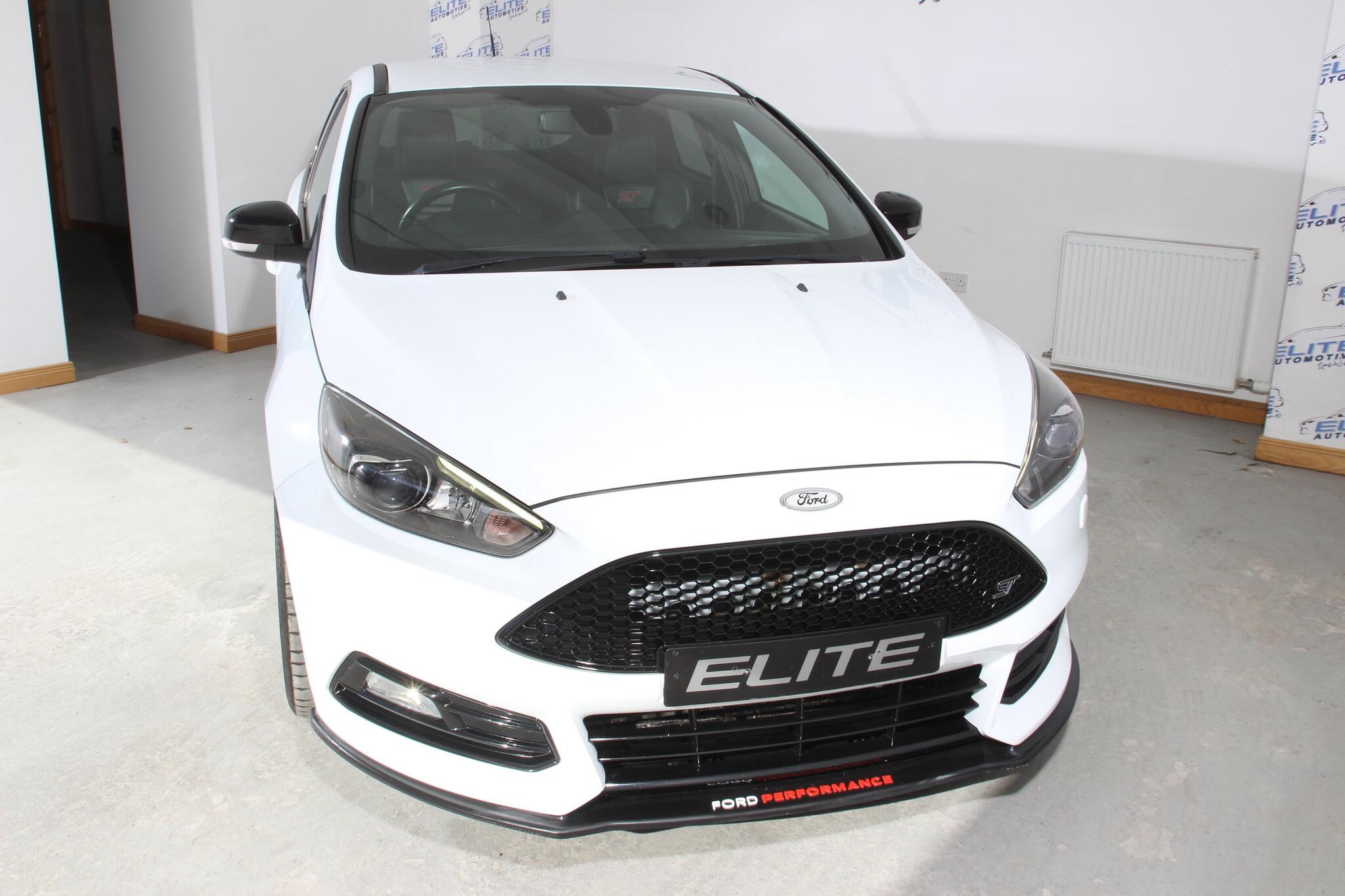 Ford Focus view 8