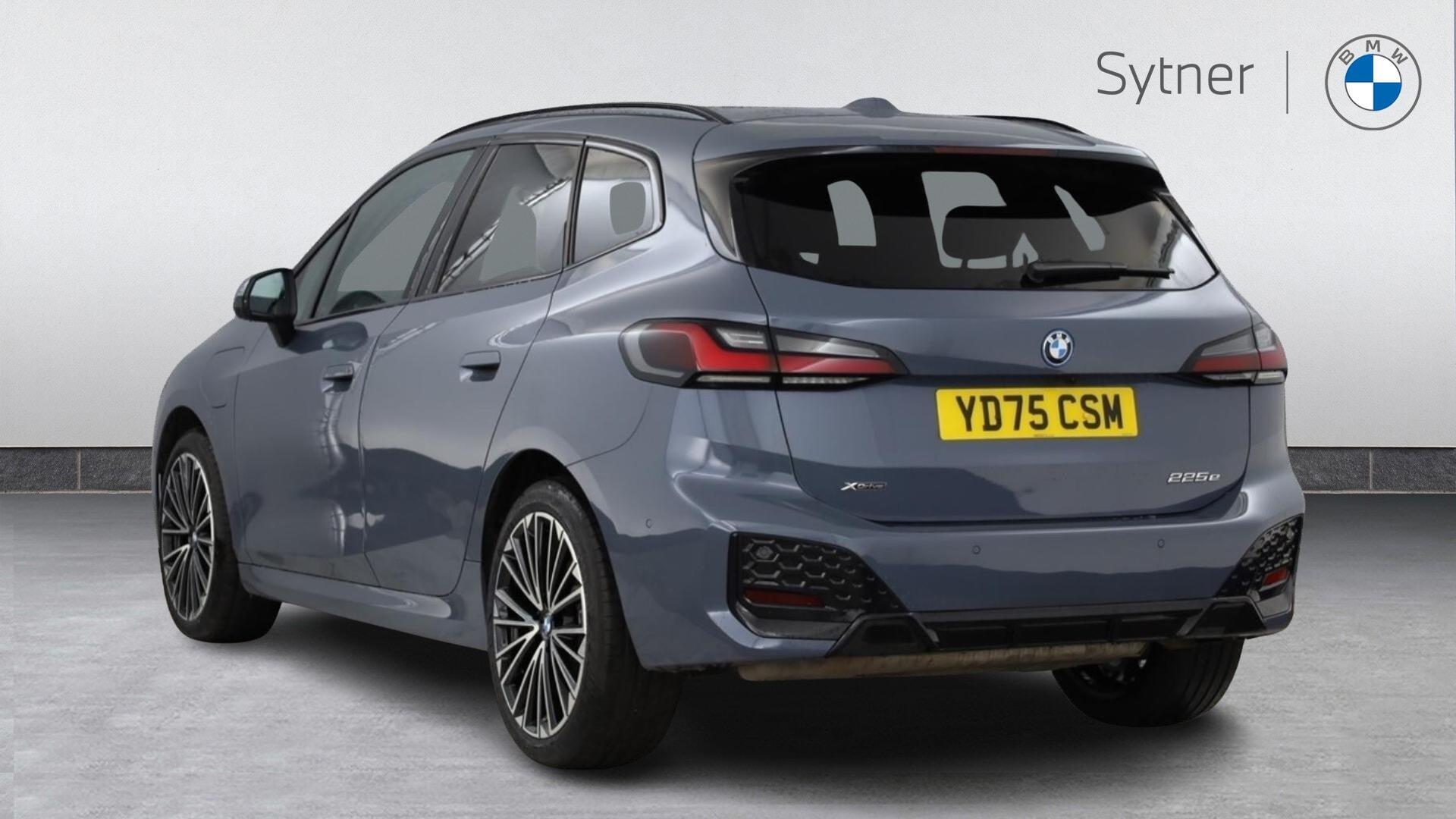 BMW 2 Series view 2