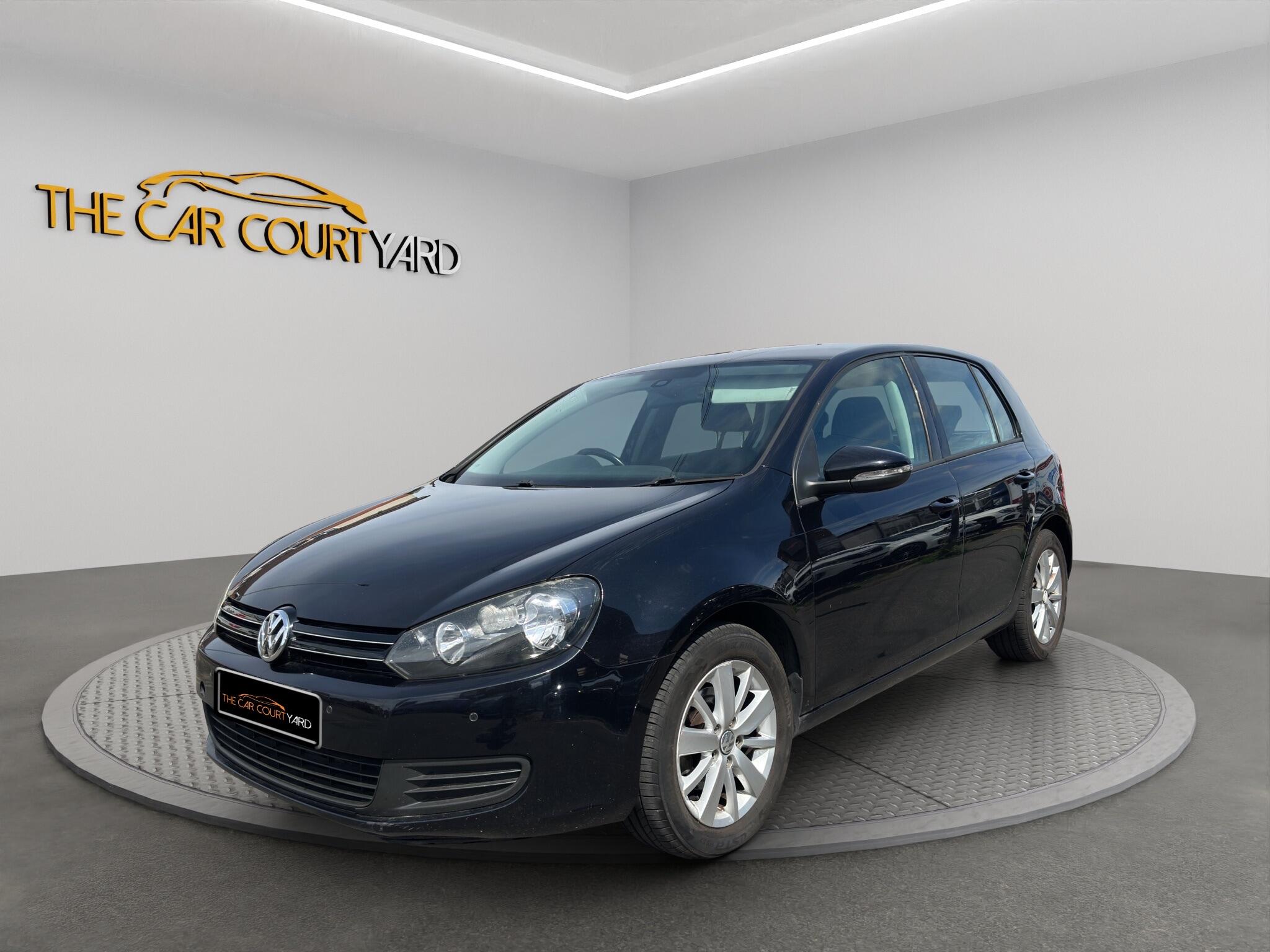Volkswagen Golf view 3