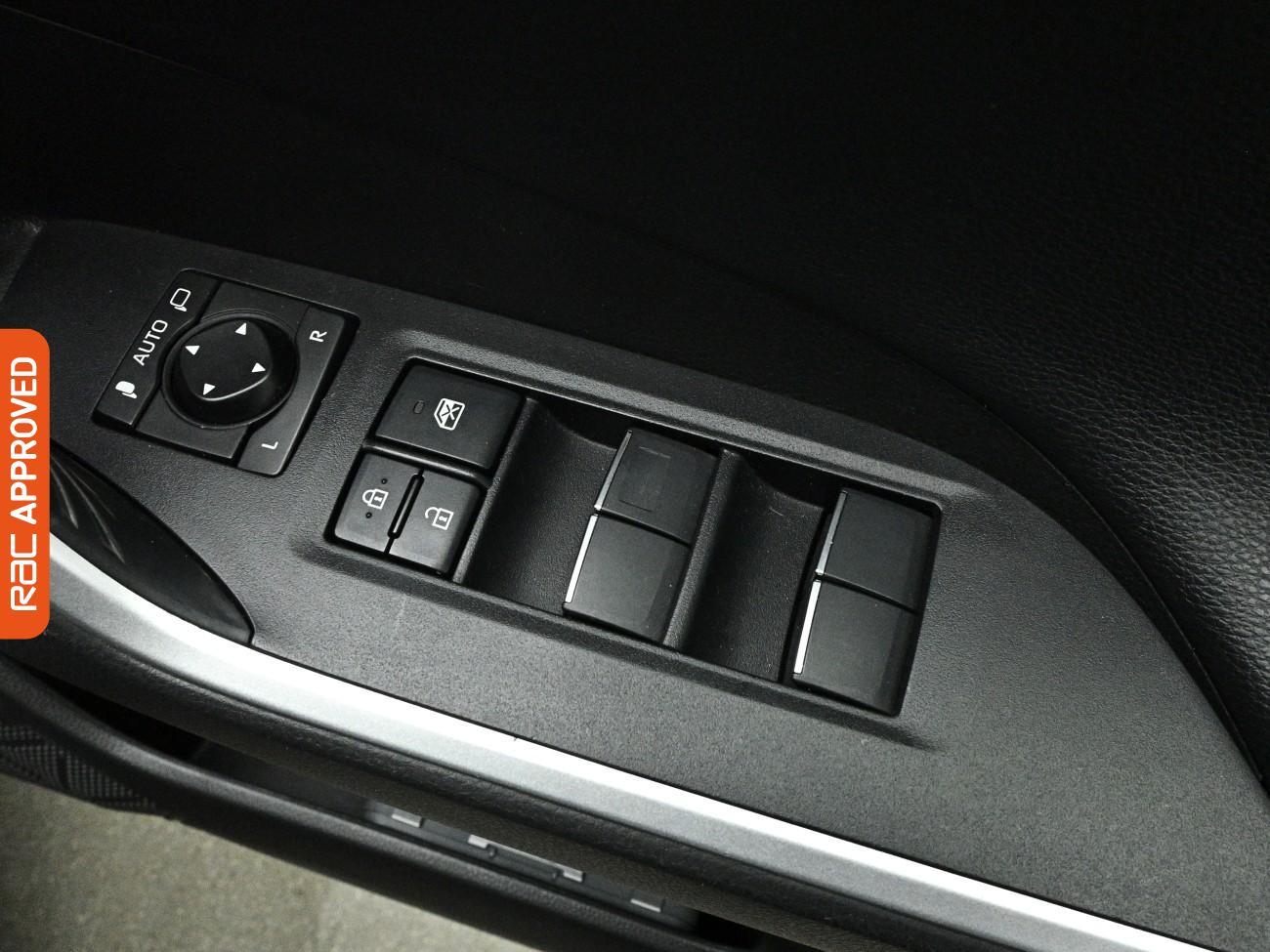 Toyota RAV4 view 29