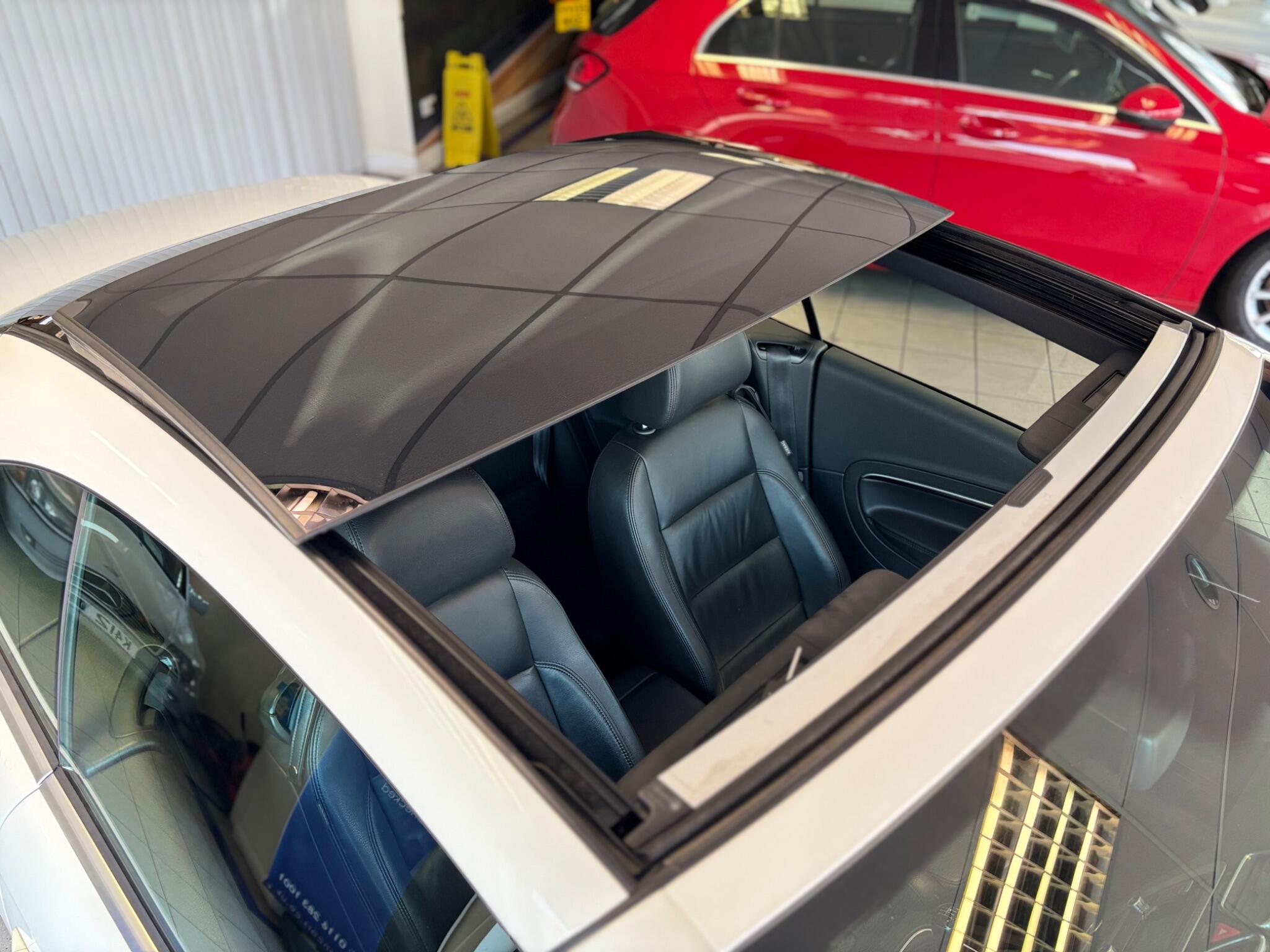 Volkswagen Eos view 32