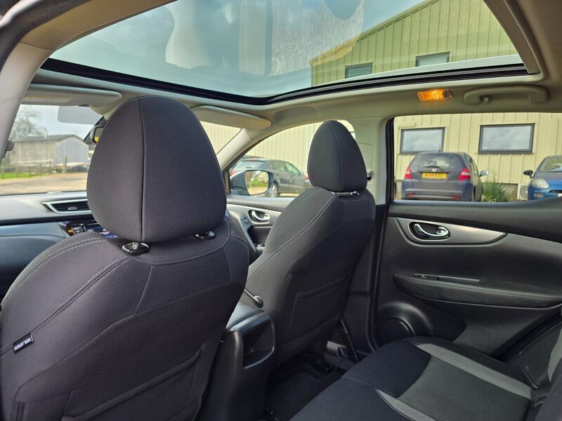 2019 Nissan Qashqai 1.3 DIG-T N-Connecta Euro 6 (s/s) 5dr • 52,400 miles image 33