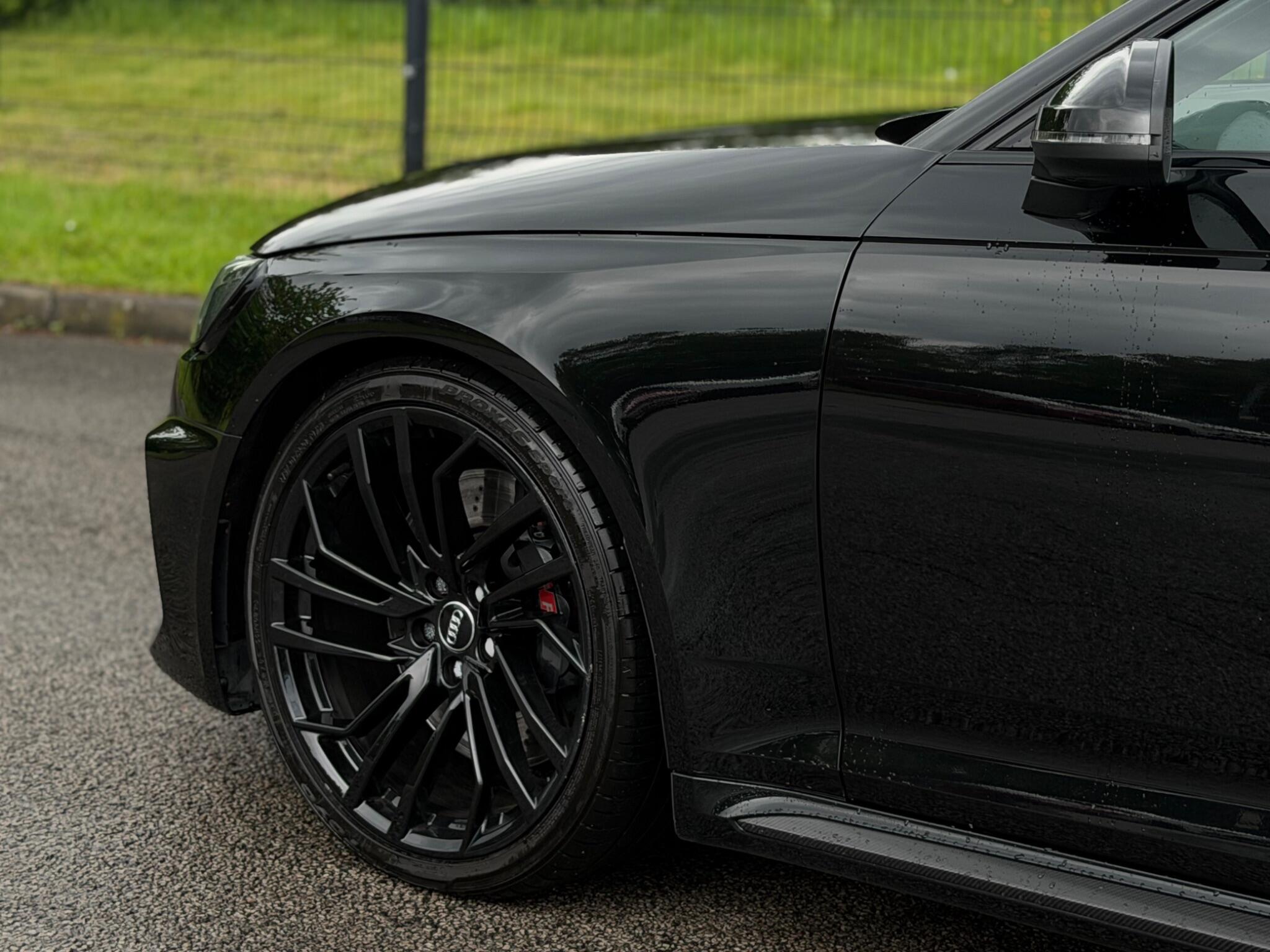 Audi RS4 view 42