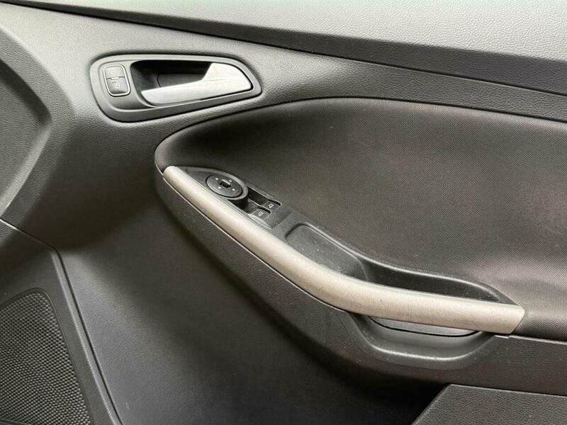 2017 Ford Focus image 10