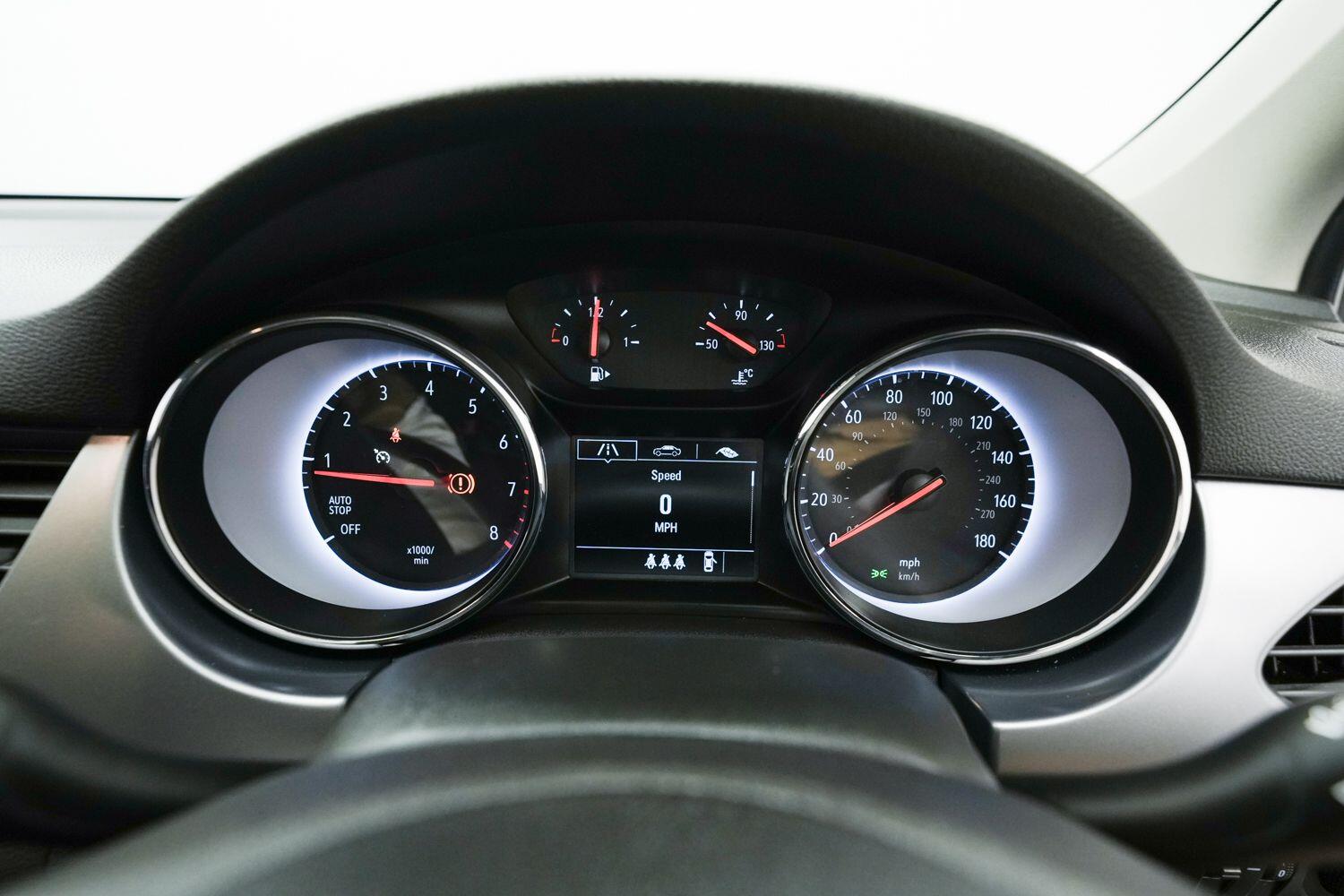 Vauxhall Astra view 24