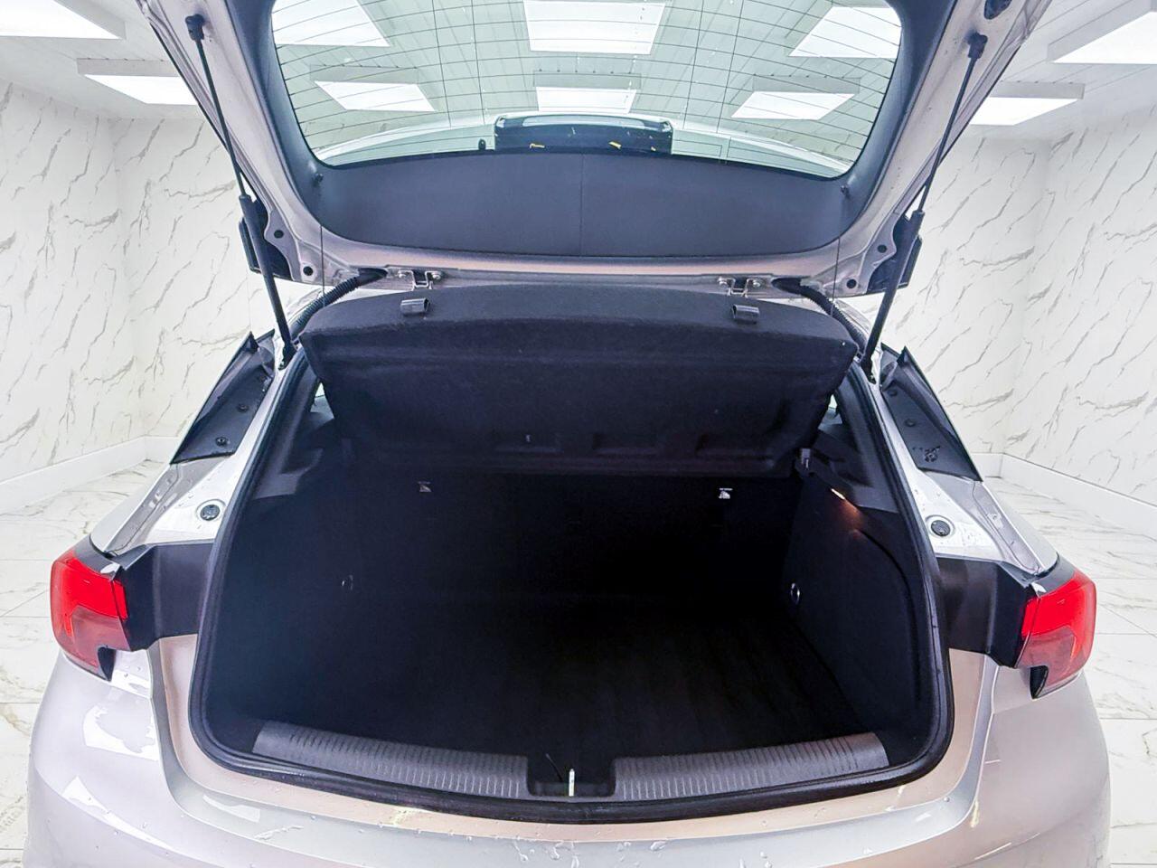 Vauxhall Astra view 19