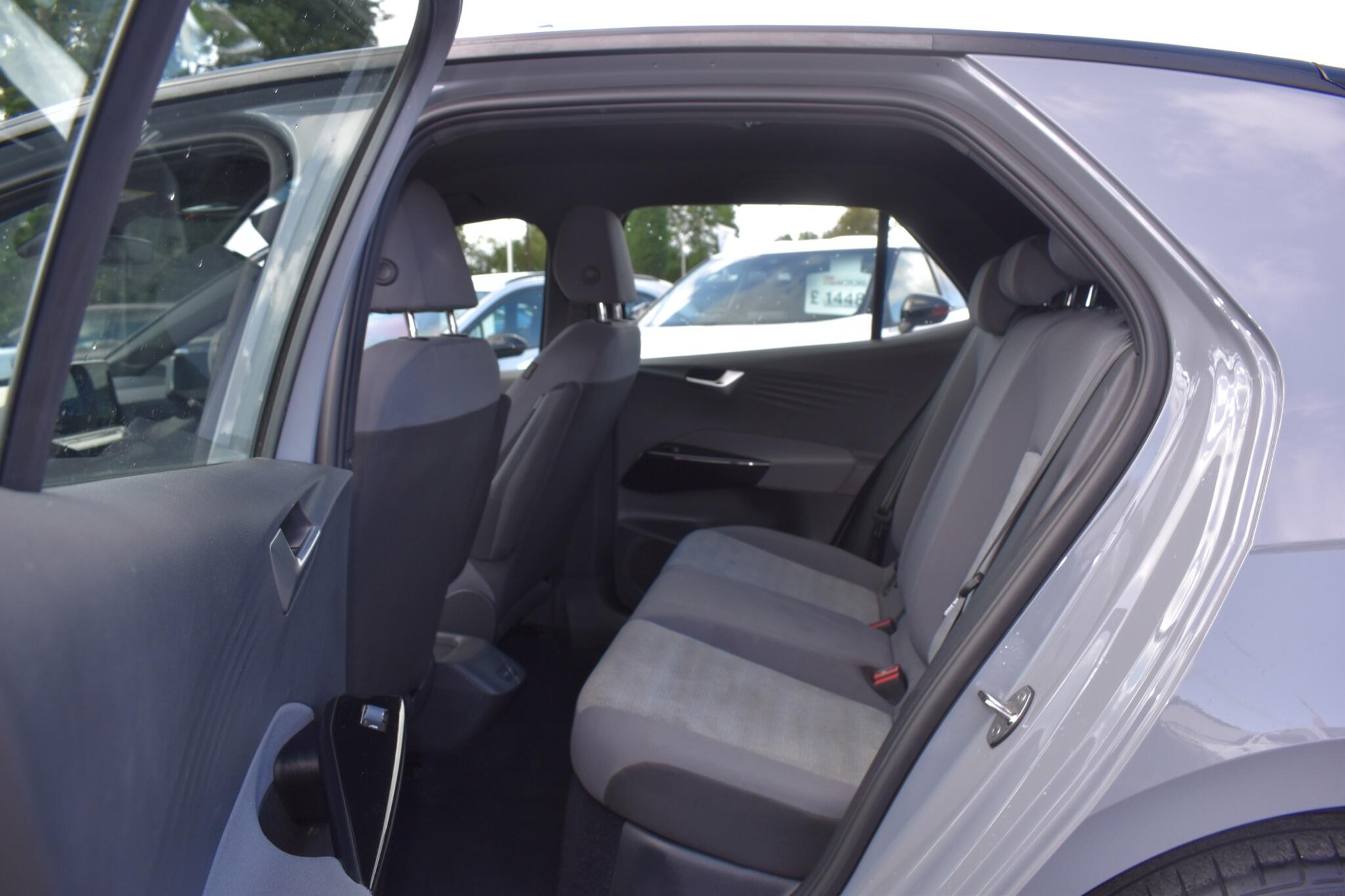 ID.3 - Pure Performance 45kWh Life Auto 5dr - Image 6