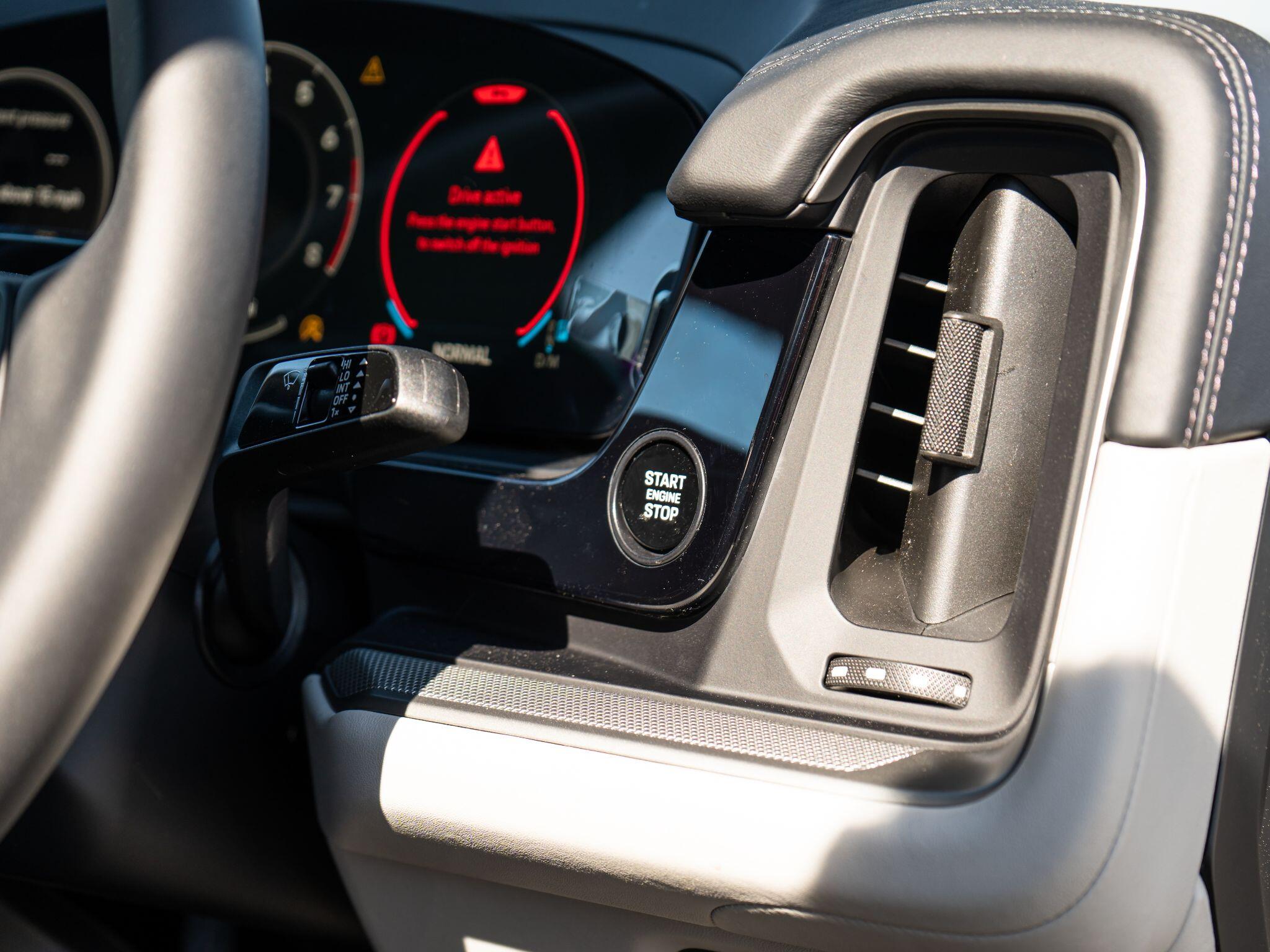 Porsche Cayenne view 33