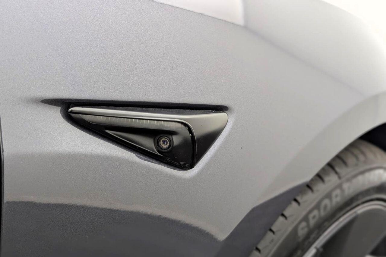 Tesla Model 3 view 40