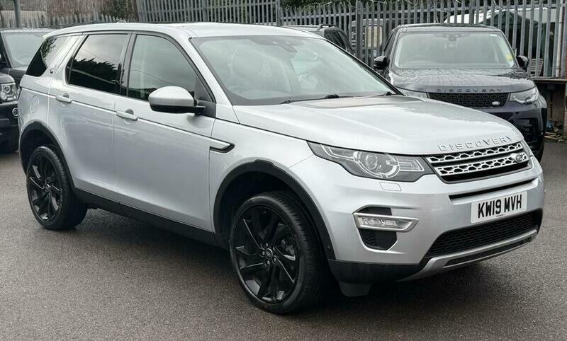 Land Rover Discovery Sport view 9