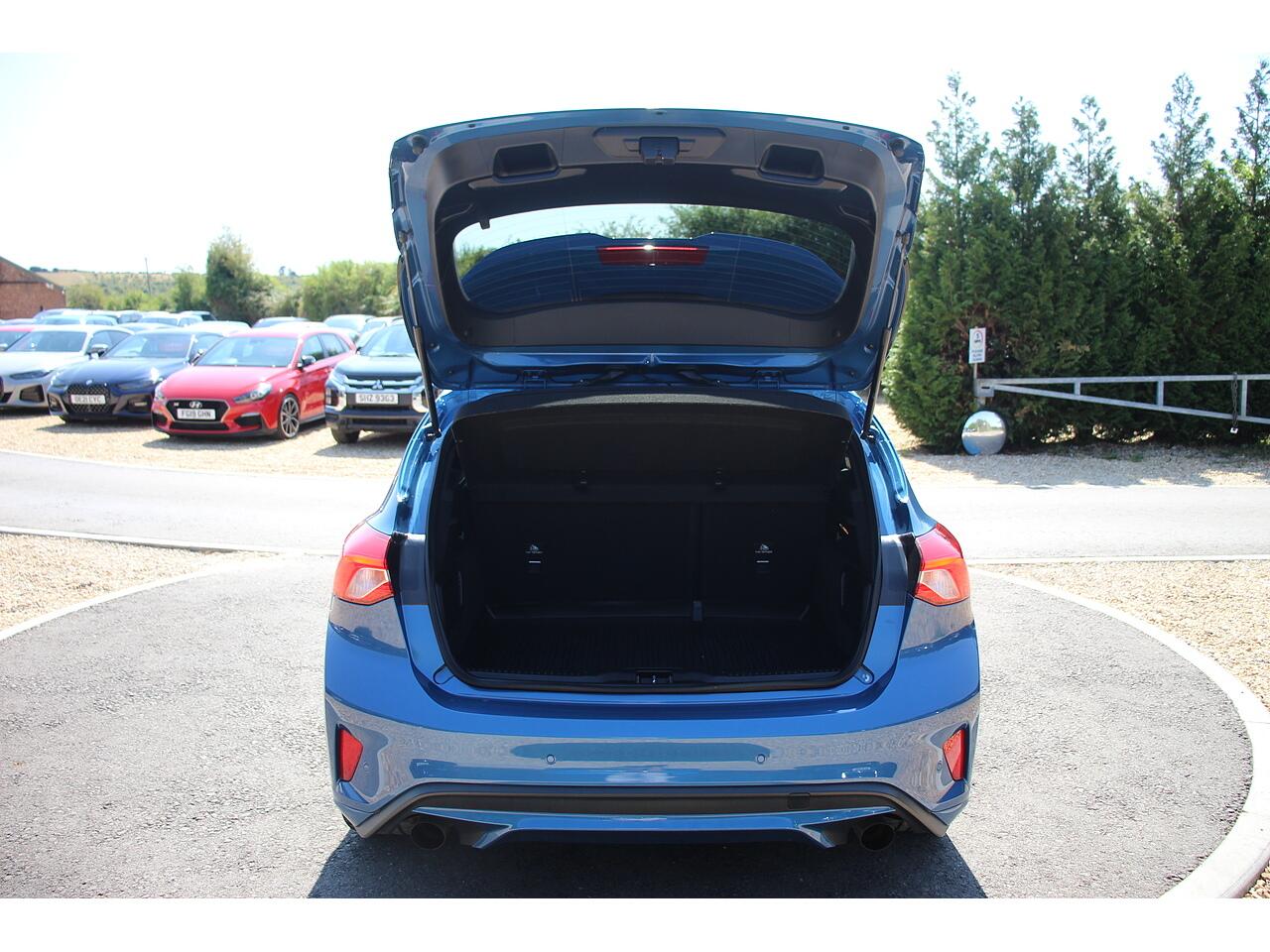 Ford Focus view 45