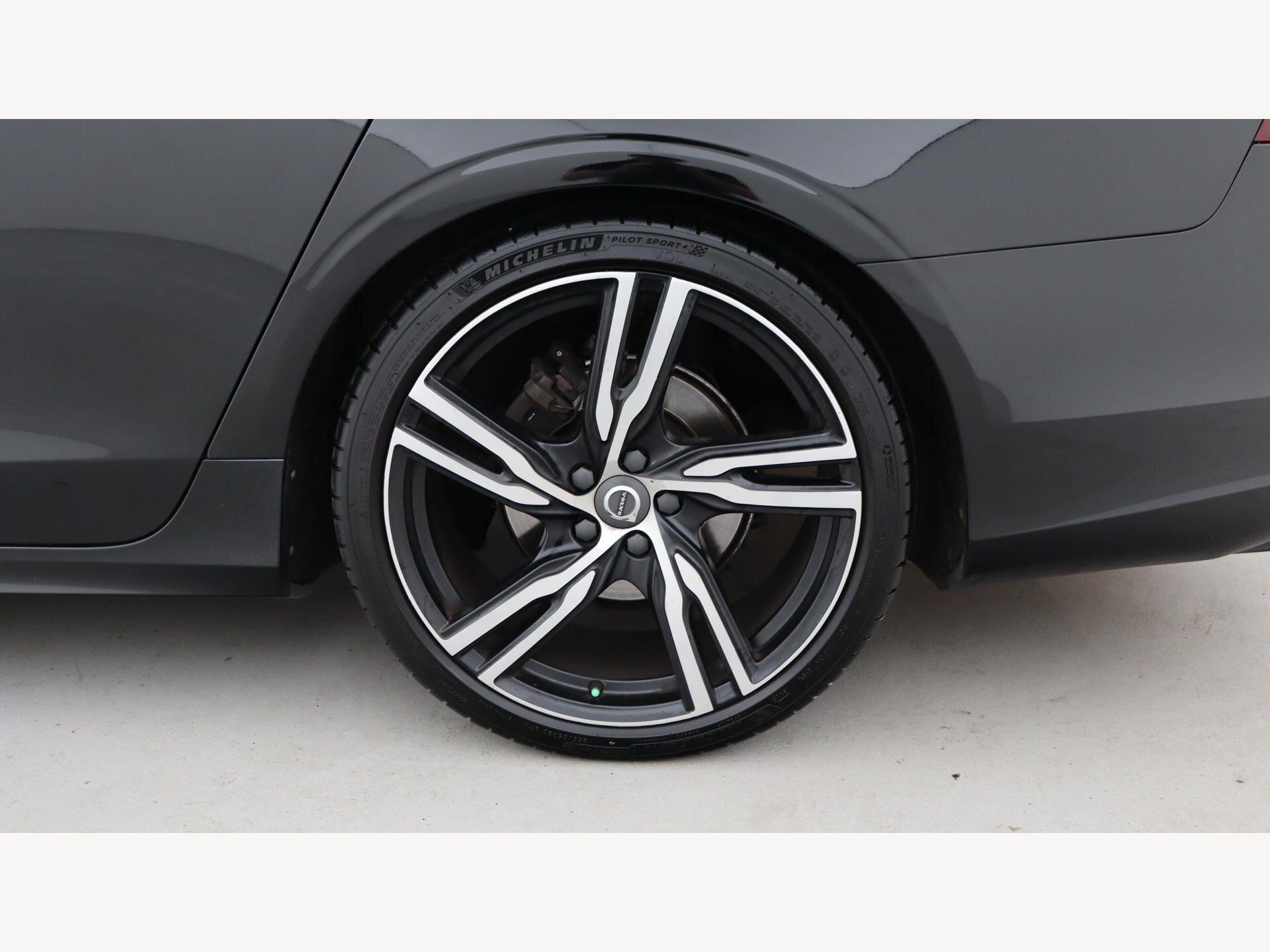 Volvo V90 view 12