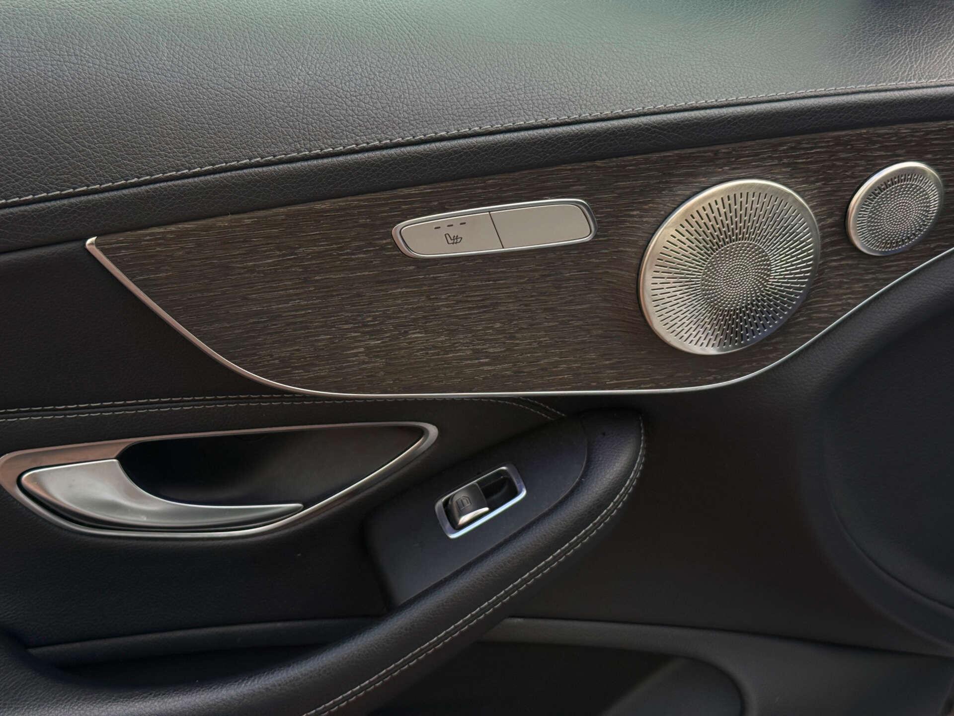 Mercedes-Benz C Class view 34