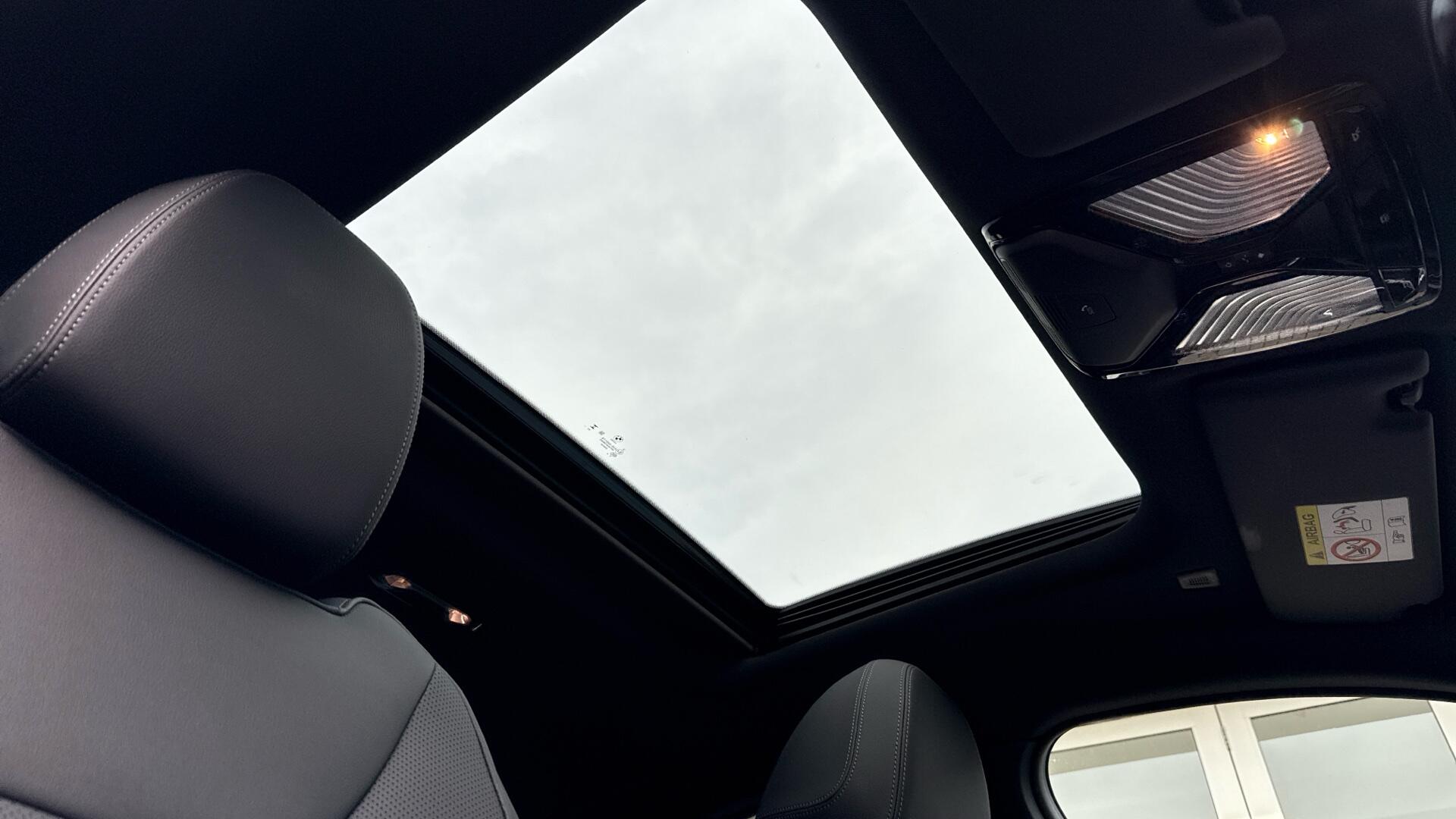 BMW i4 view 27