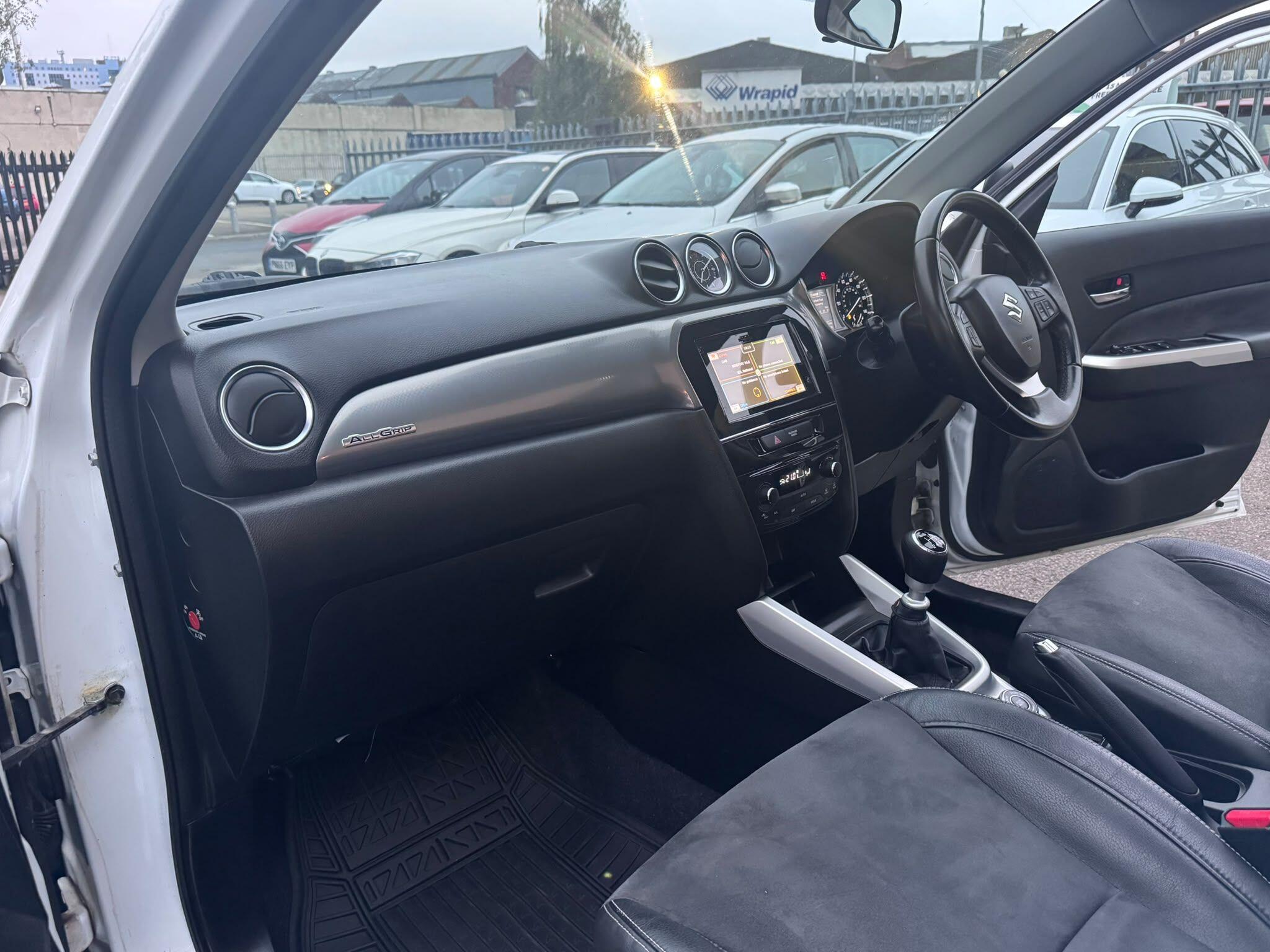 Suzuki Vitara view 20