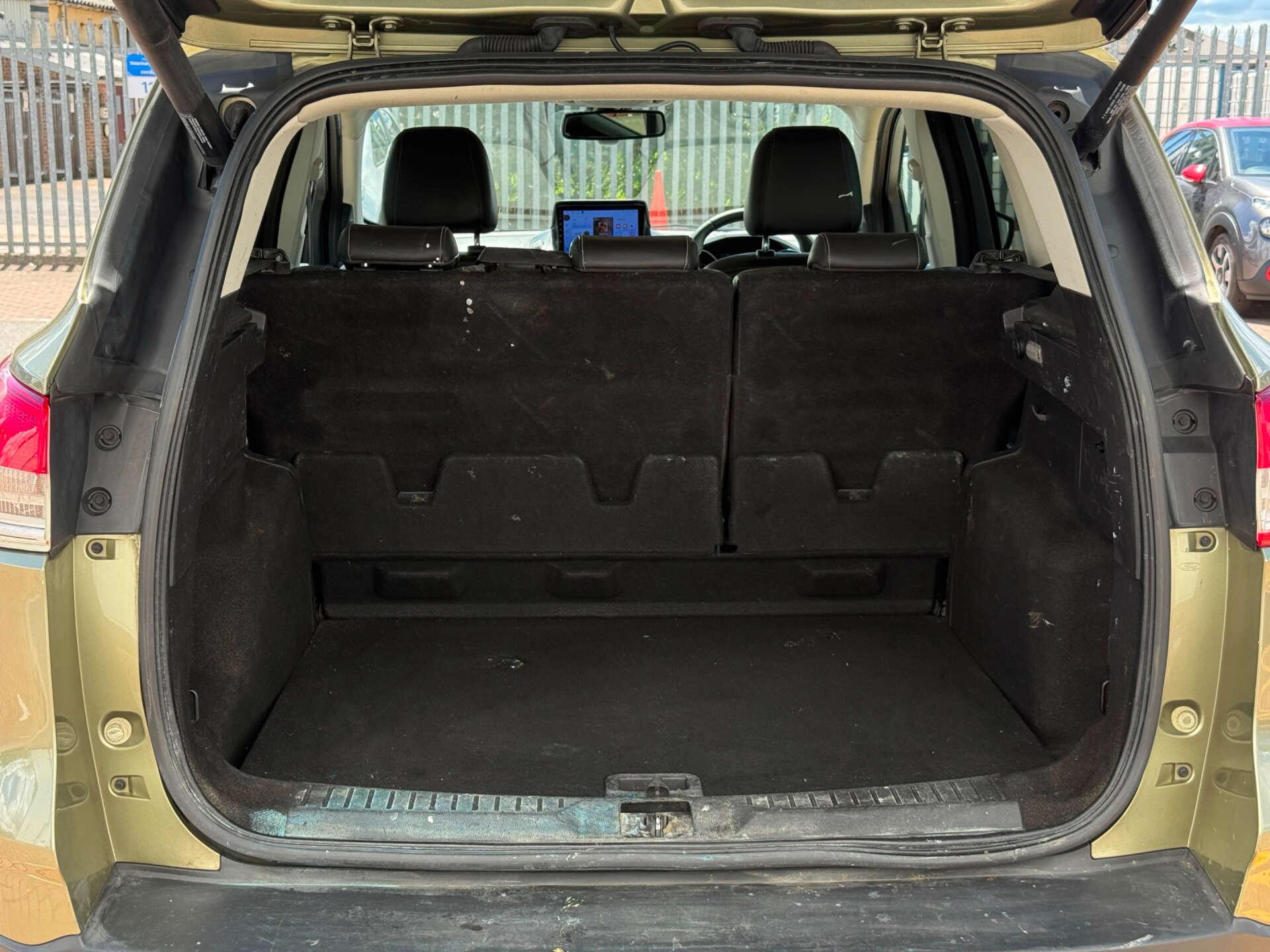 Ford Kuga view 30