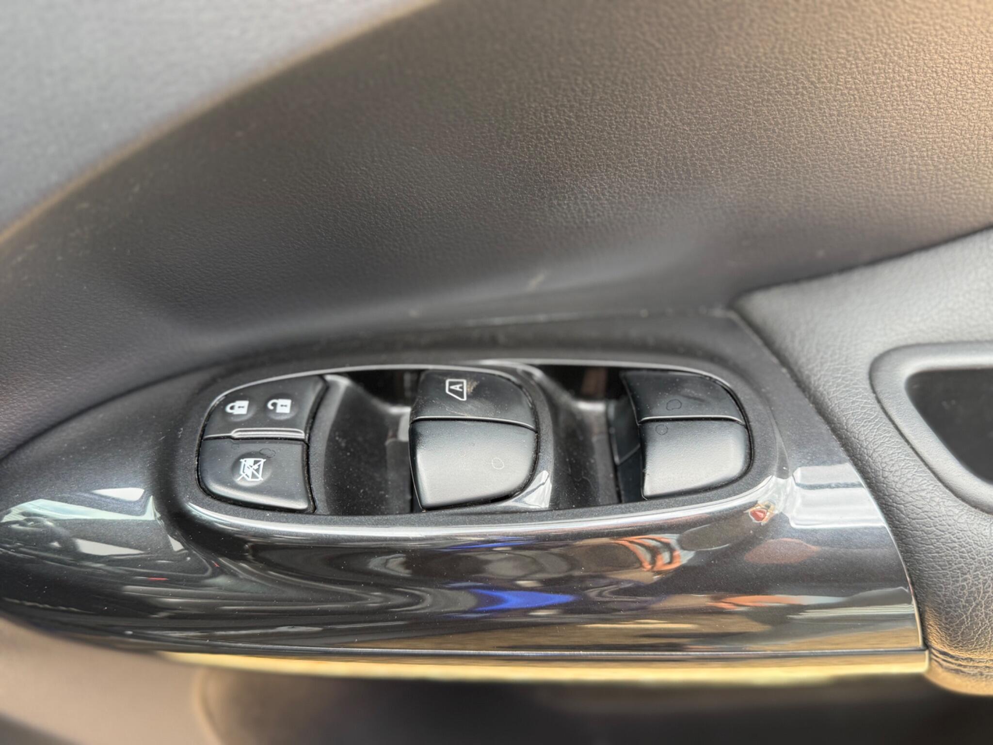 Nissan Juke view 24