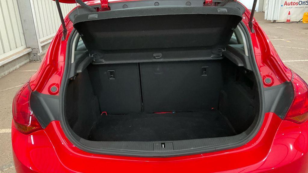 Vauxhall Astra view 44