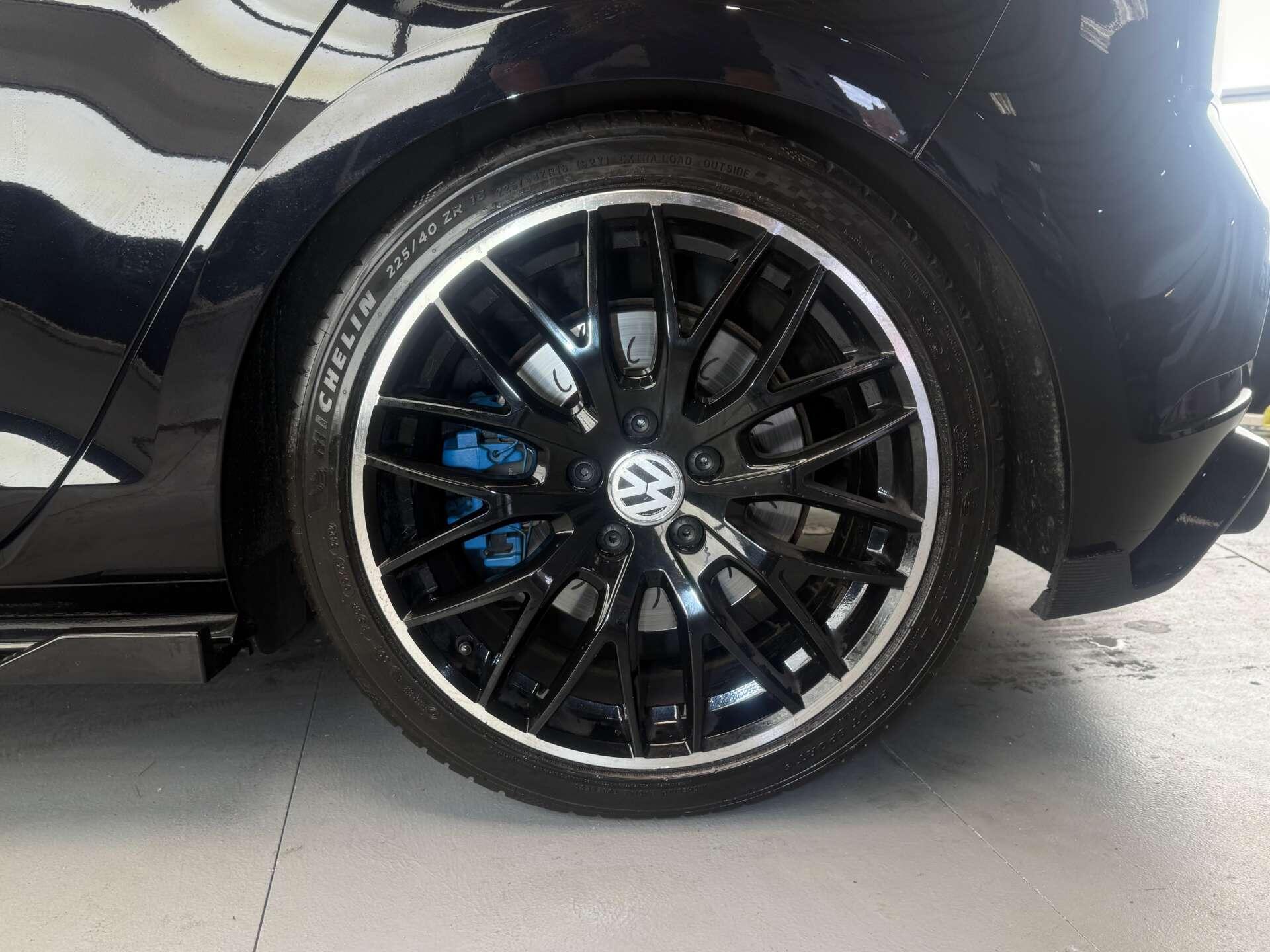 Volkswagen Golf view 44