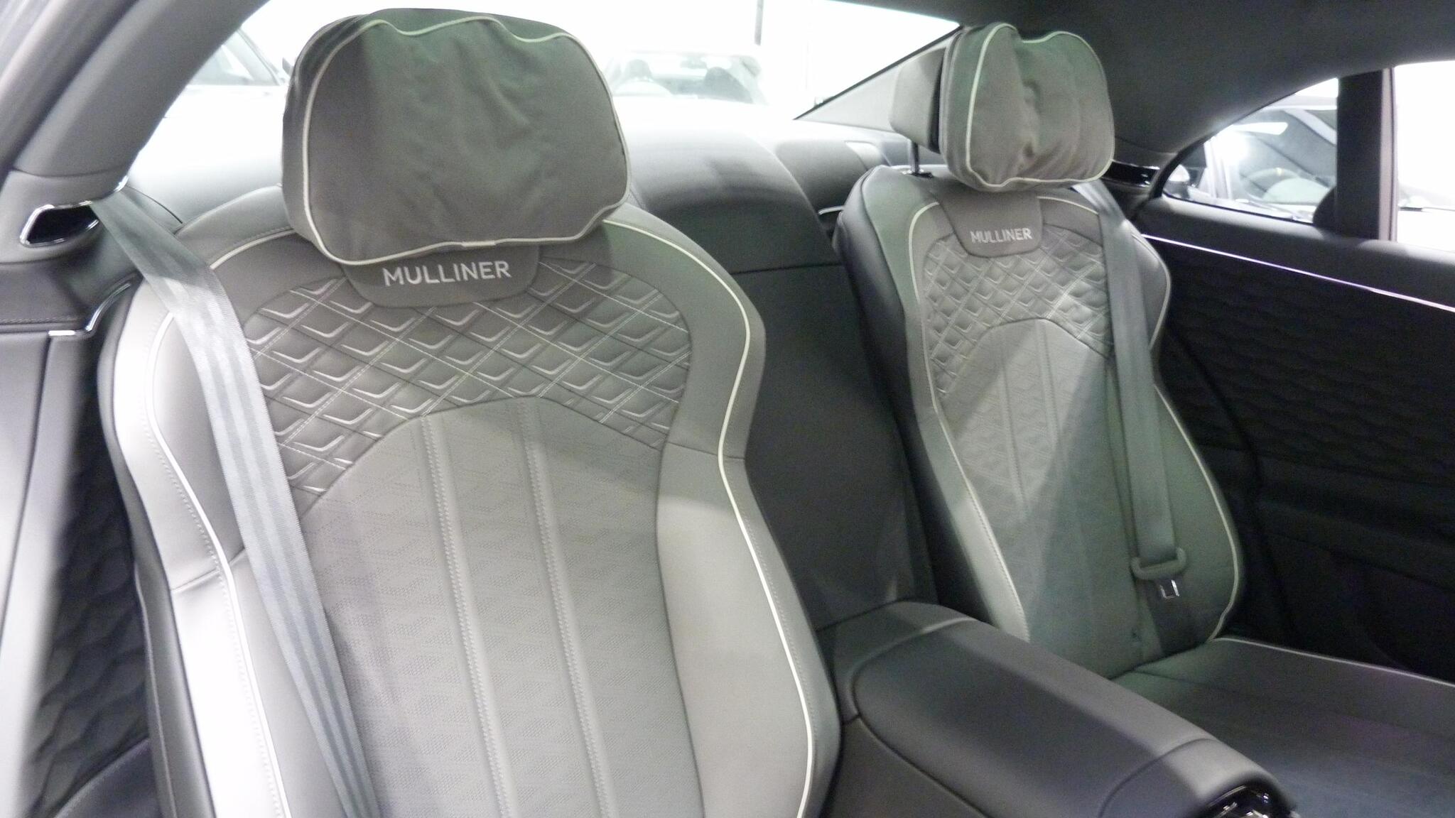 Bentley Flying Spur view 21