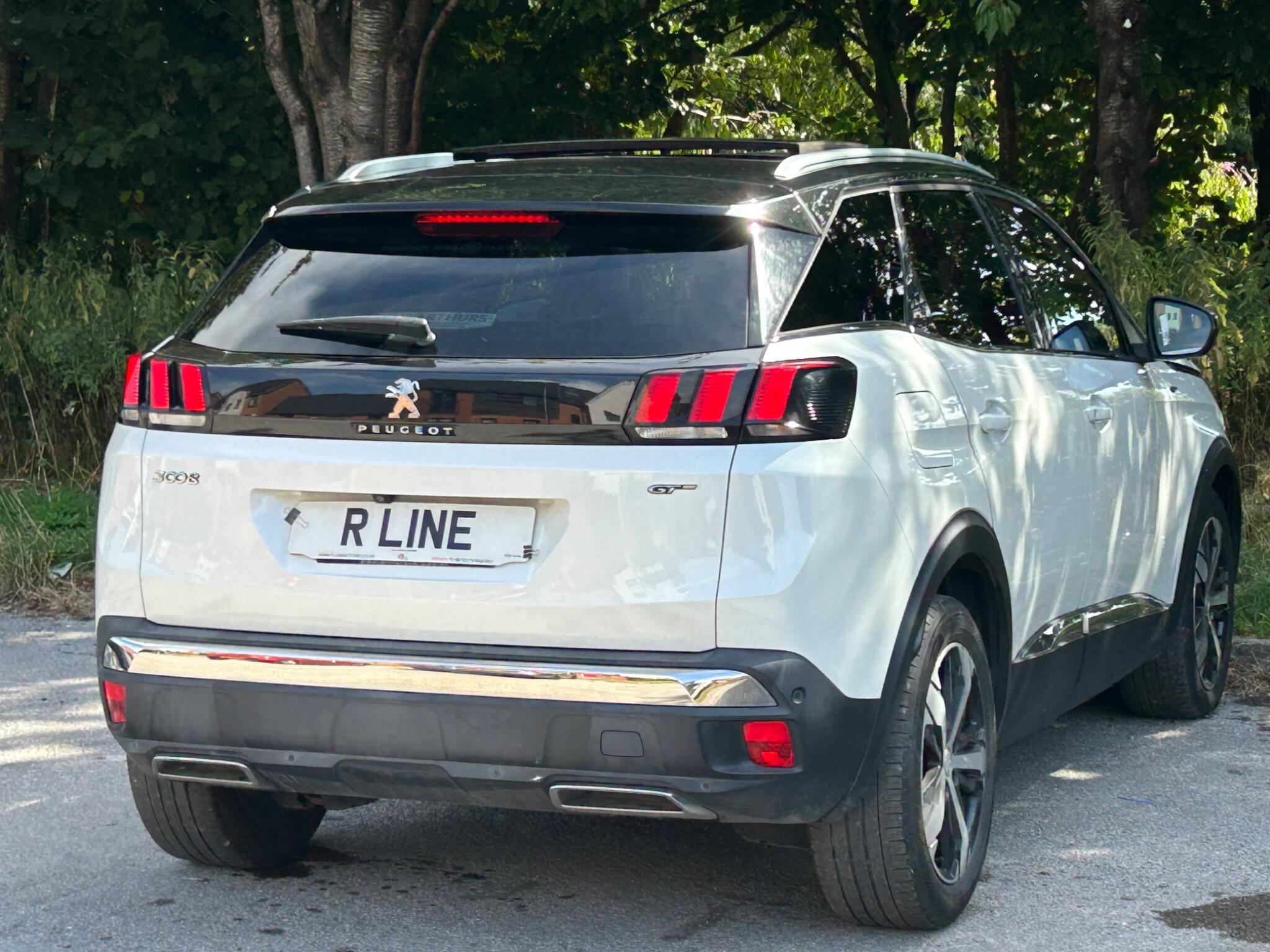 Peugeot 3008 view 11