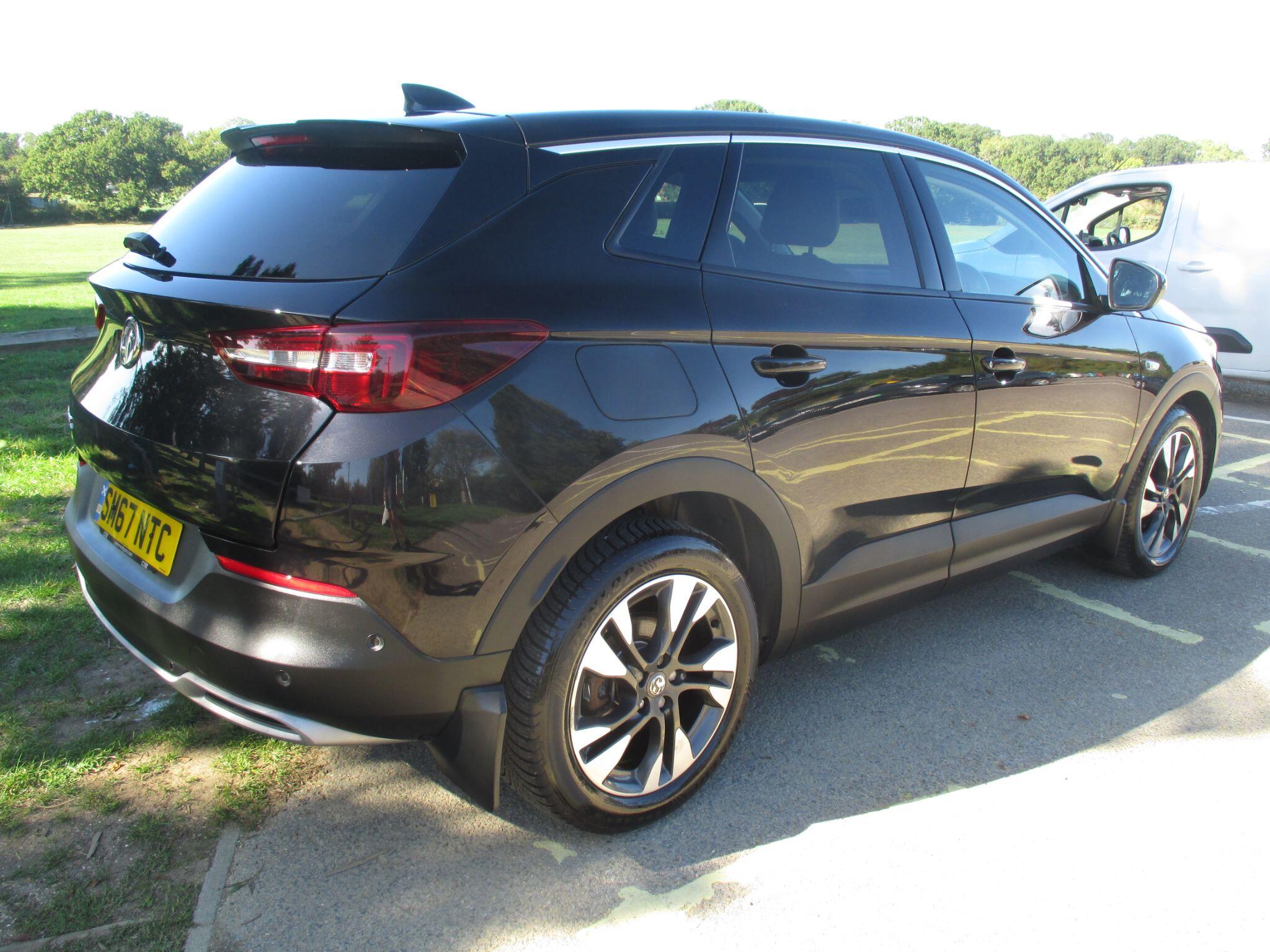 Vauxhall Grandland X view 8