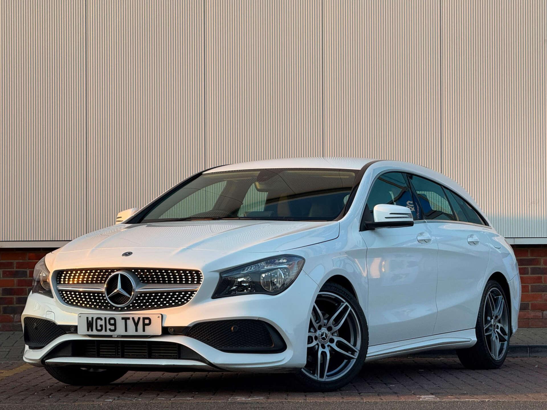 Mercedes-Benz Cla view 3