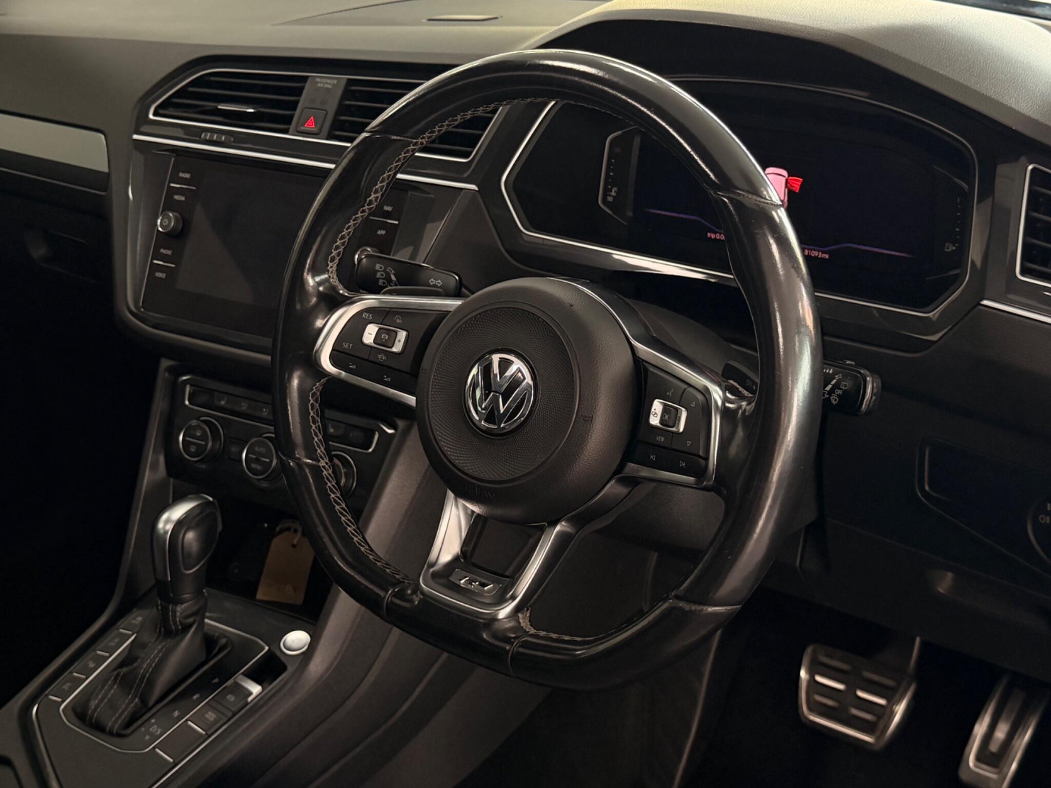 Volkswagen Tiguan view 14
