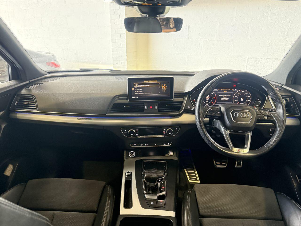 Audi Q5 view 29