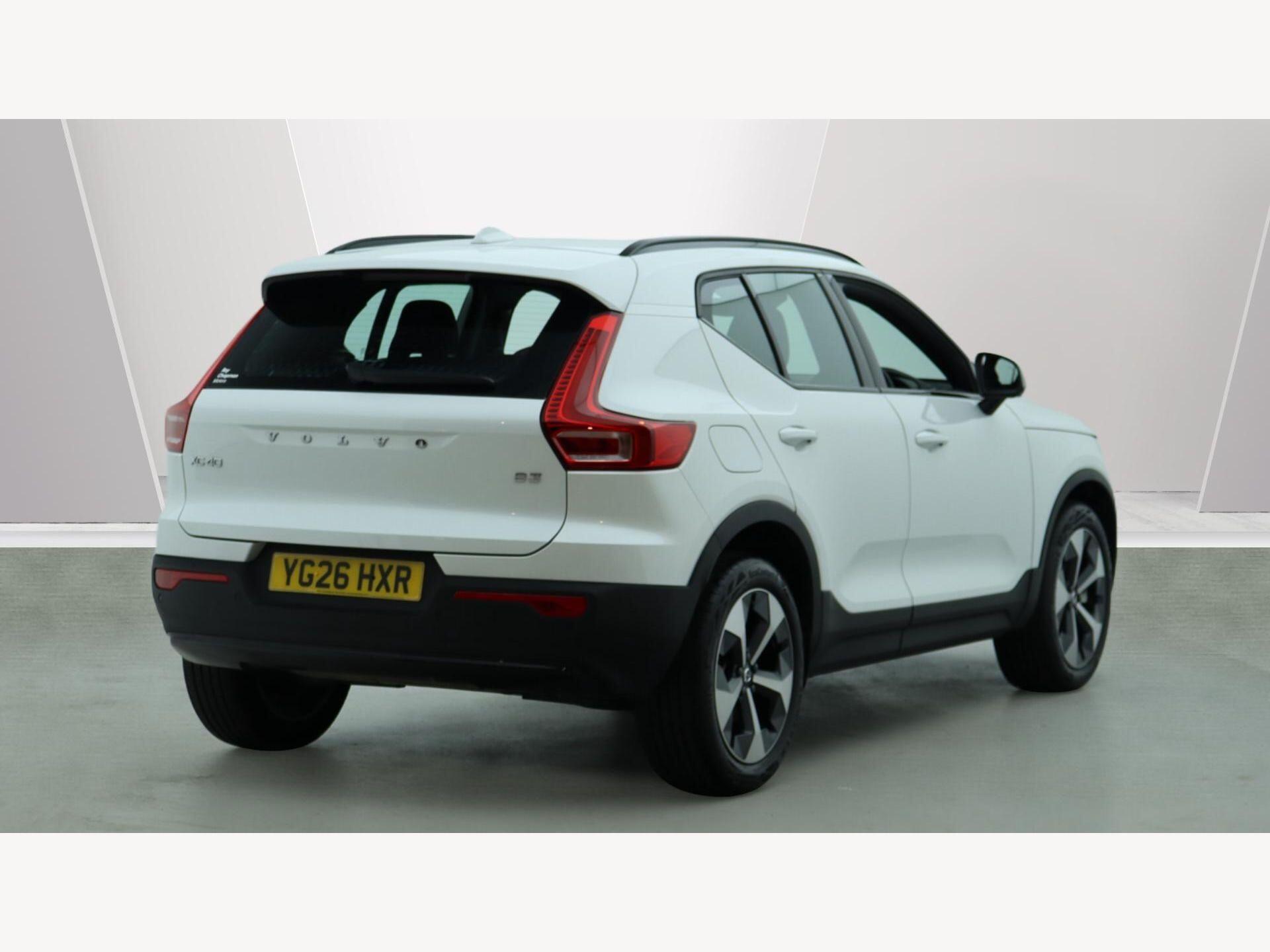 Volvo XC40 view 2