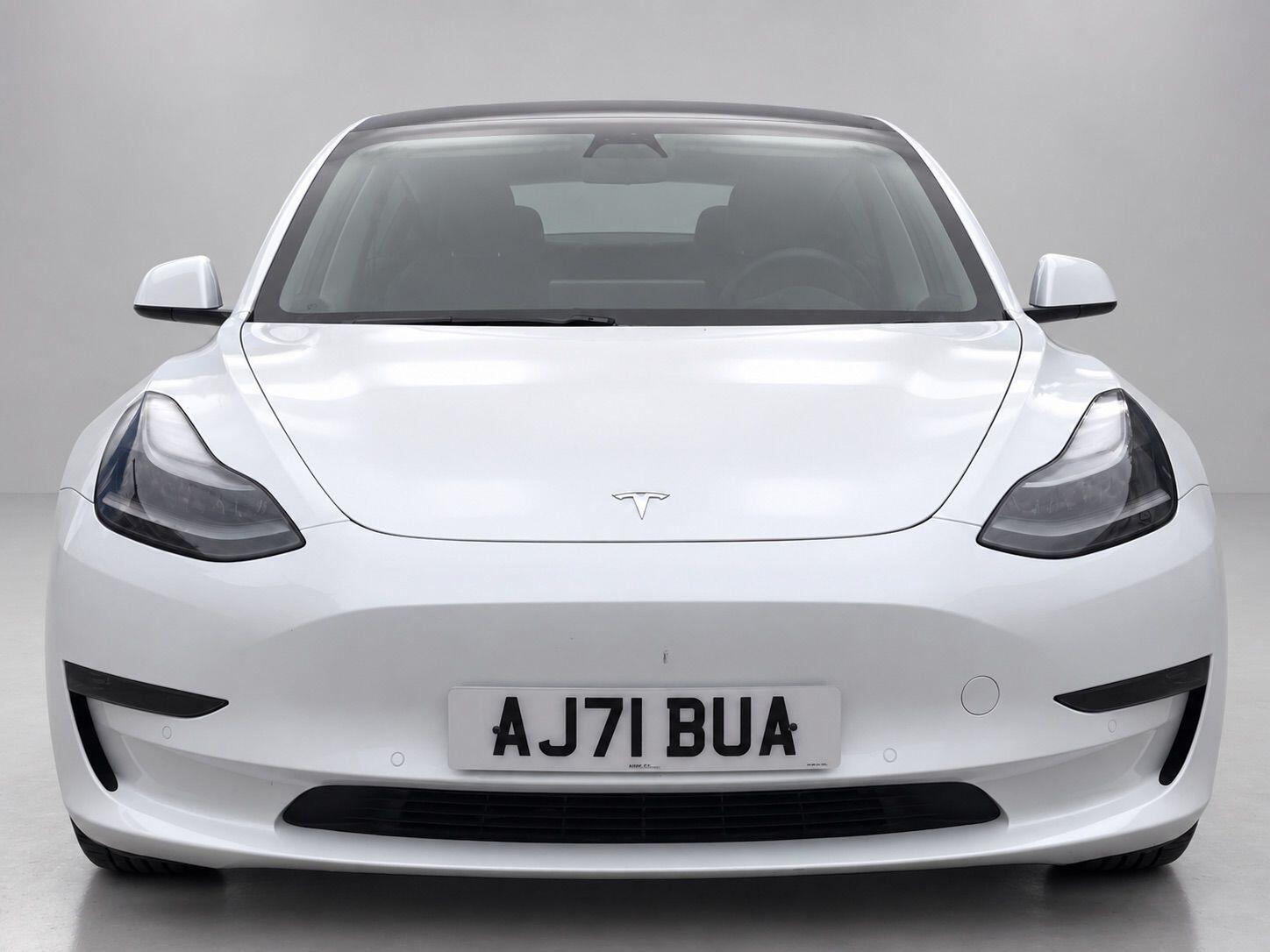 Tesla Model 3 view 3