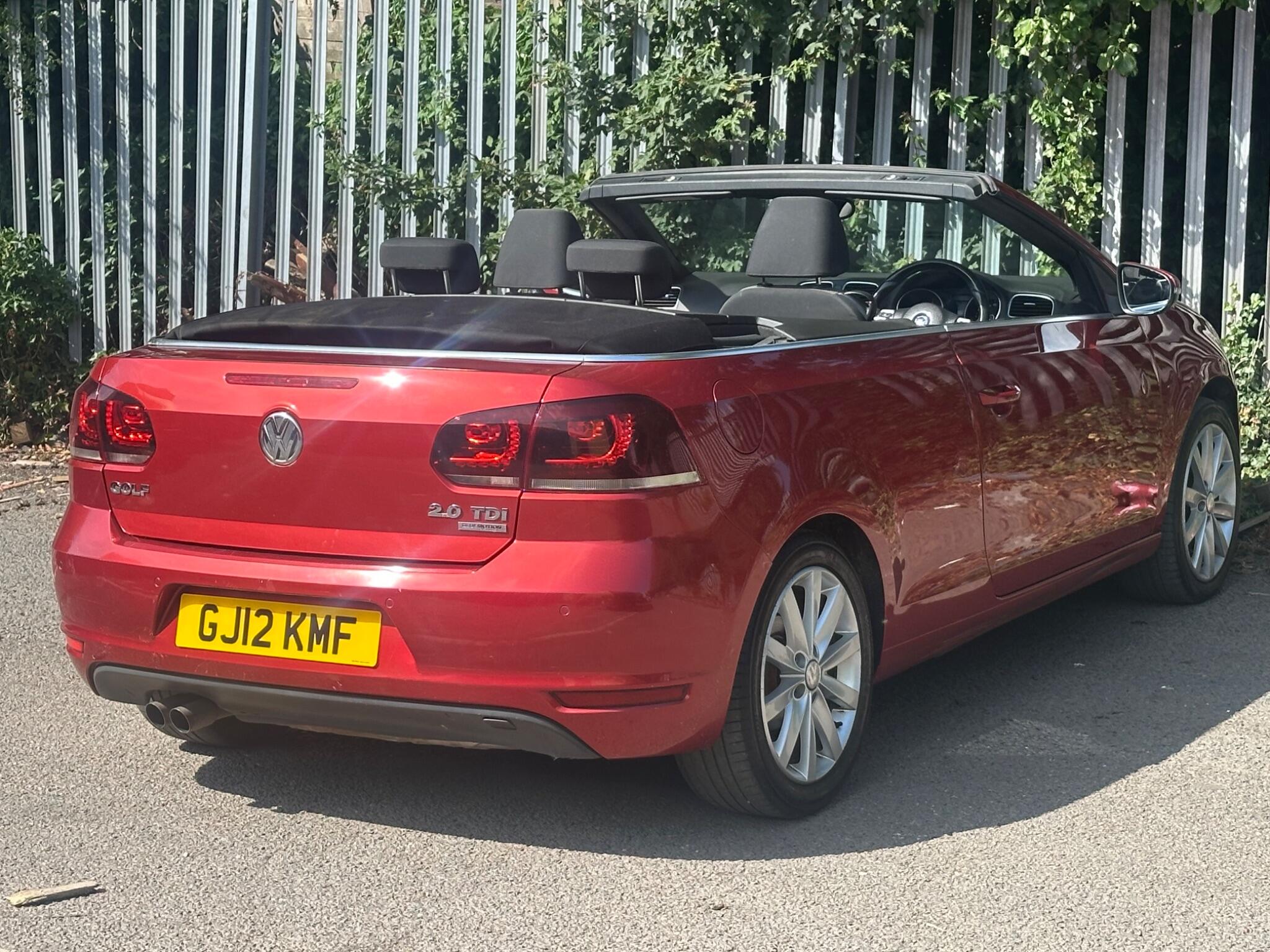 Volkswagen Golf view 3