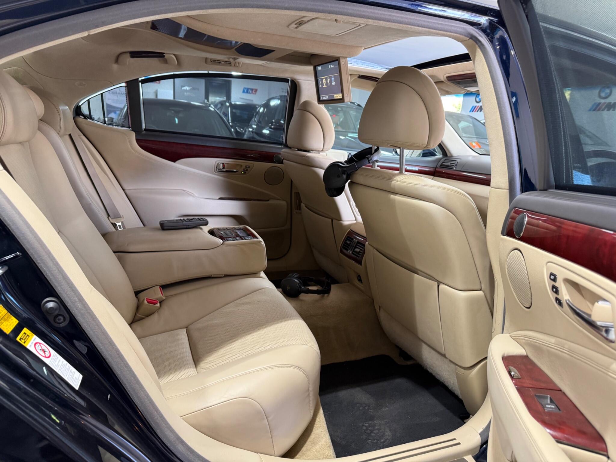 Lexus LS view 33