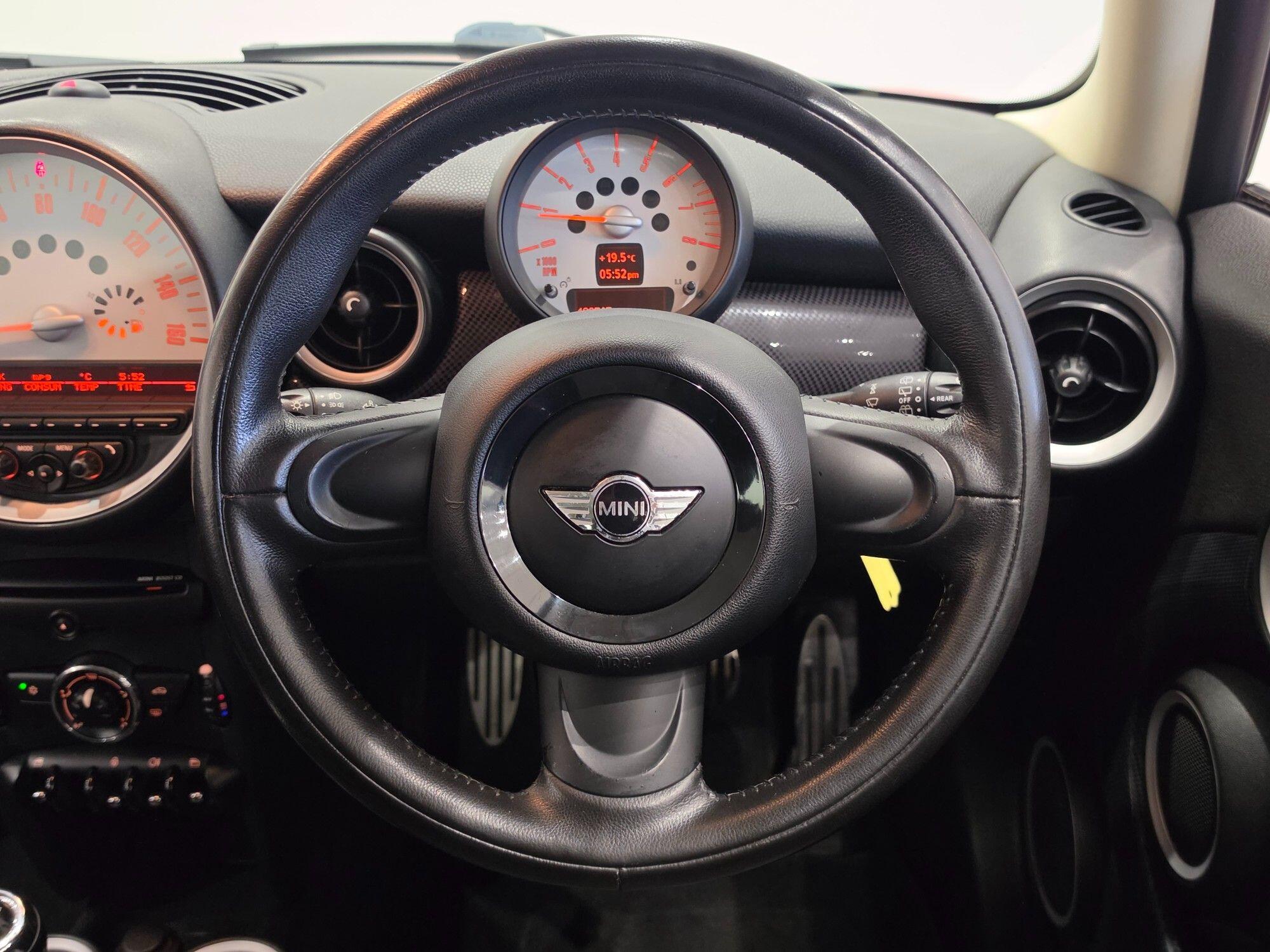 Mini Clubman view 33