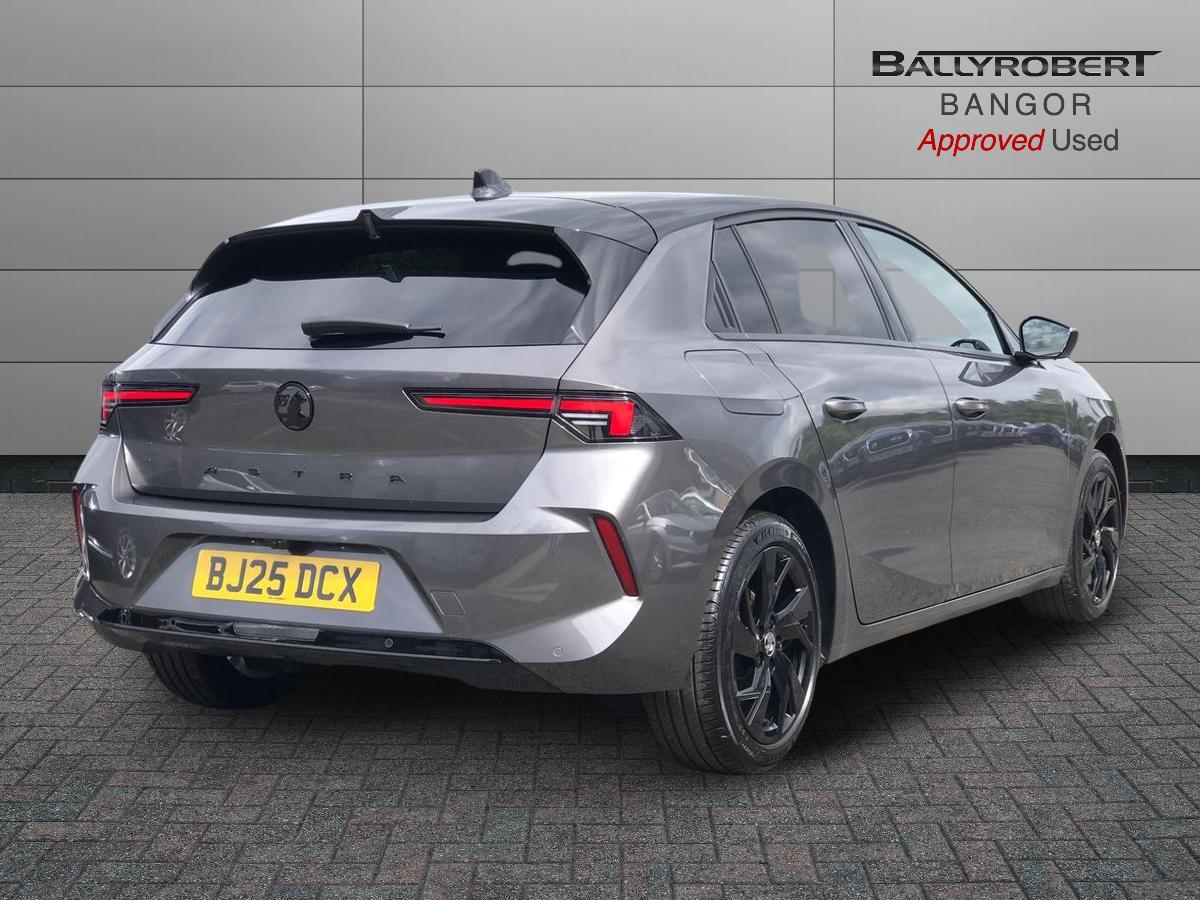 Vauxhall Astra view 15